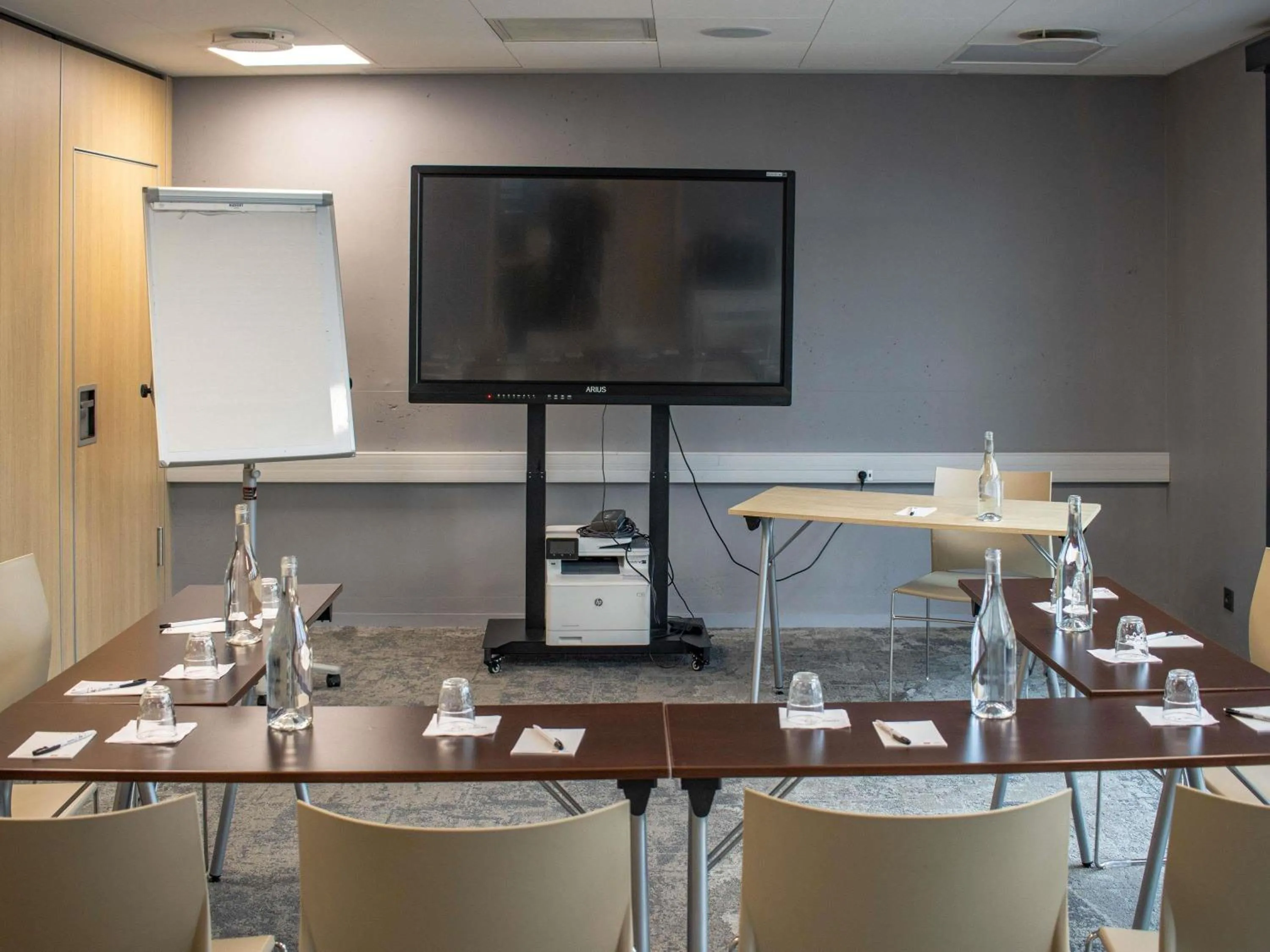 Meeting/conference room in ibis Rennes Beaulieu