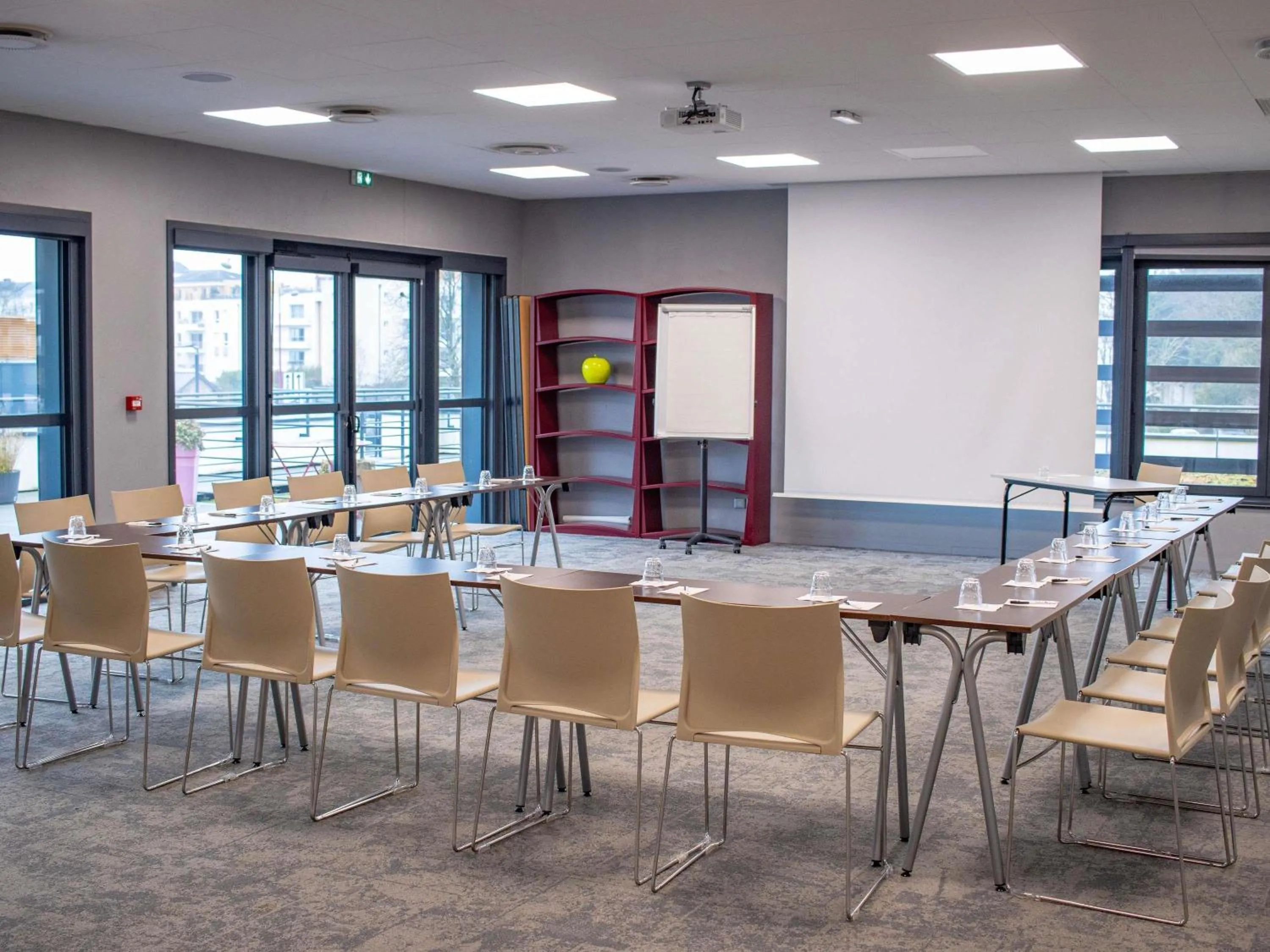 Meeting/conference room in ibis Rennes Beaulieu