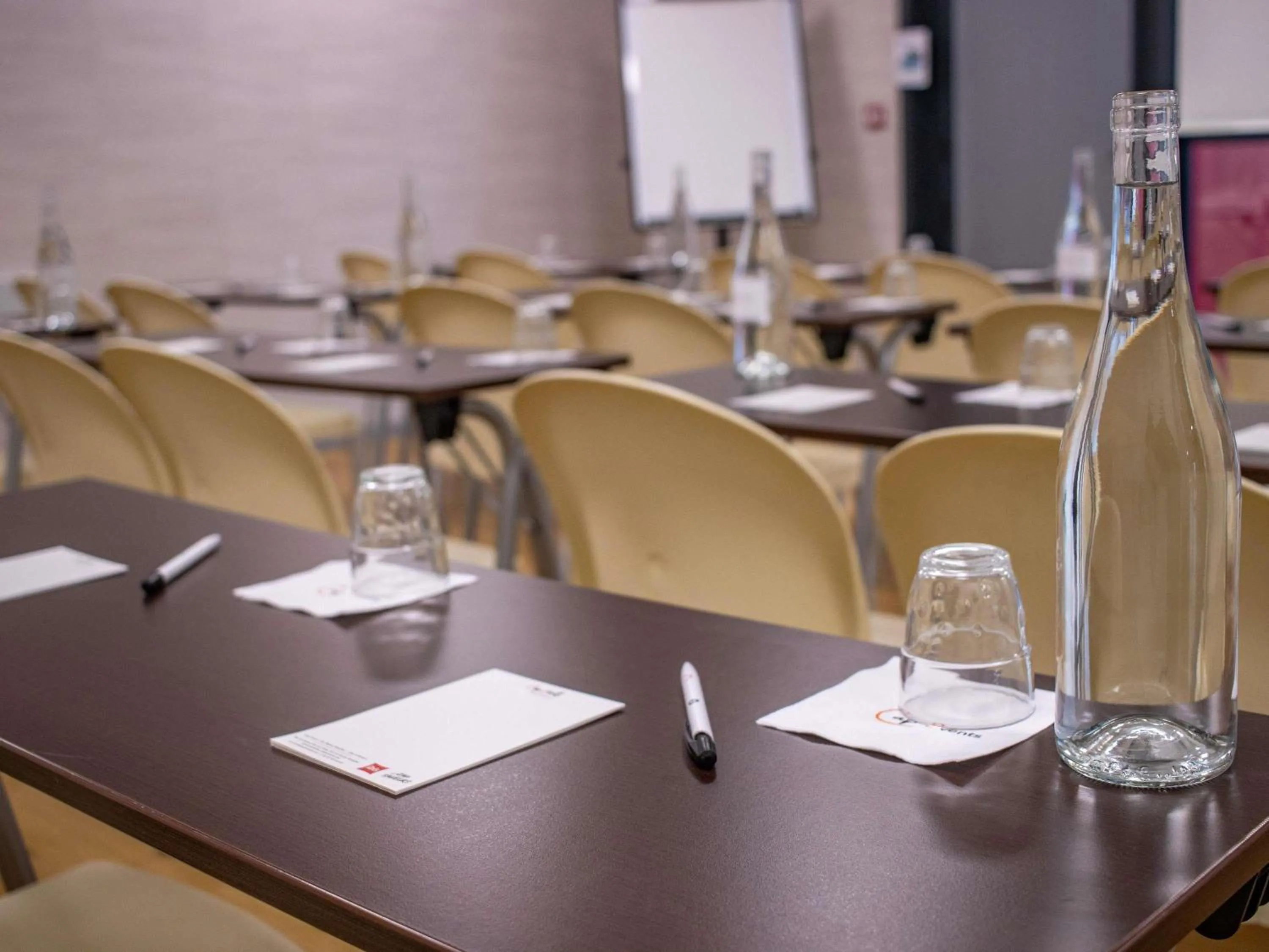 Meeting/conference room in ibis Rennes Beaulieu