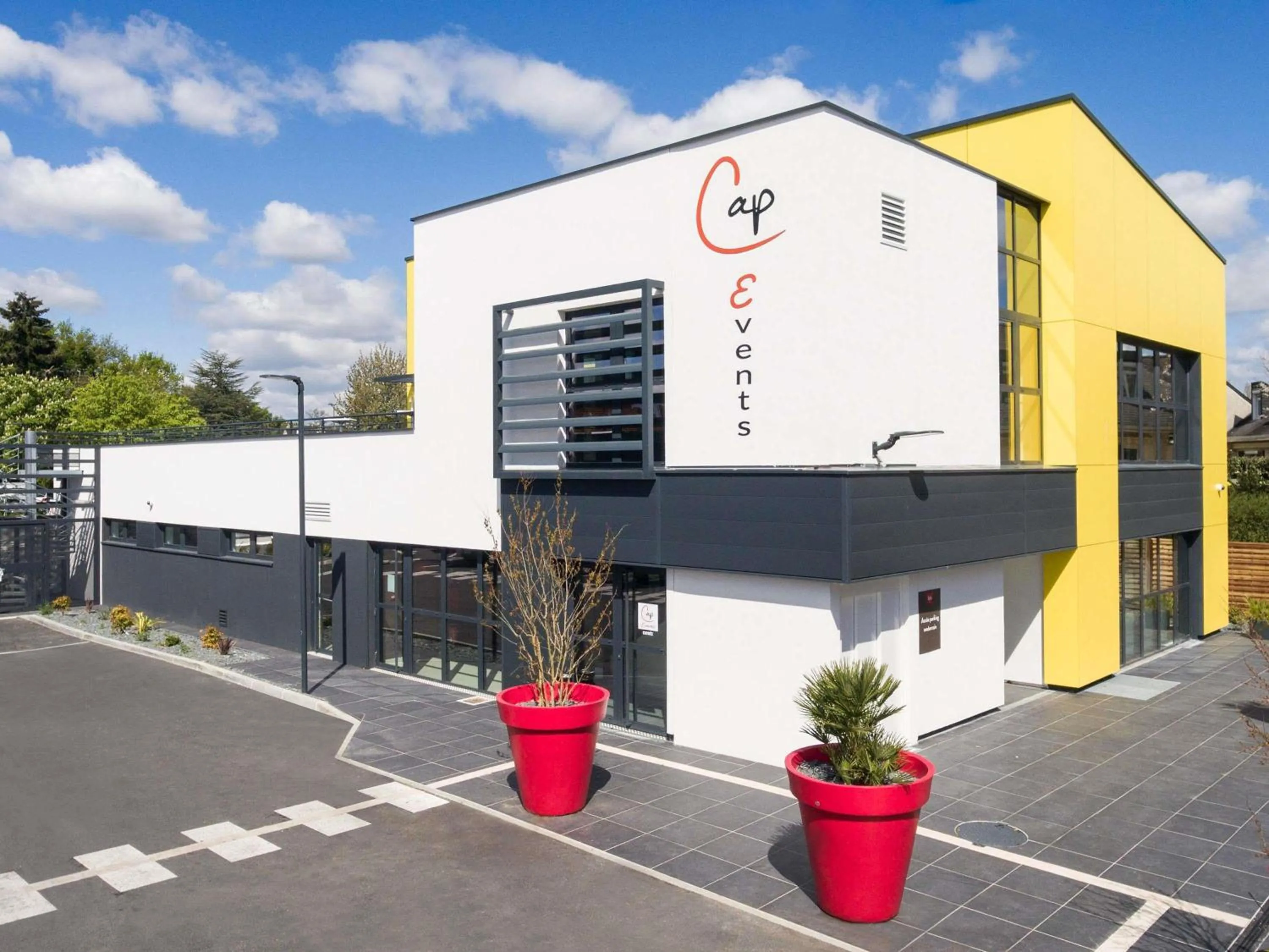 Meeting/conference room in ibis Rennes Beaulieu