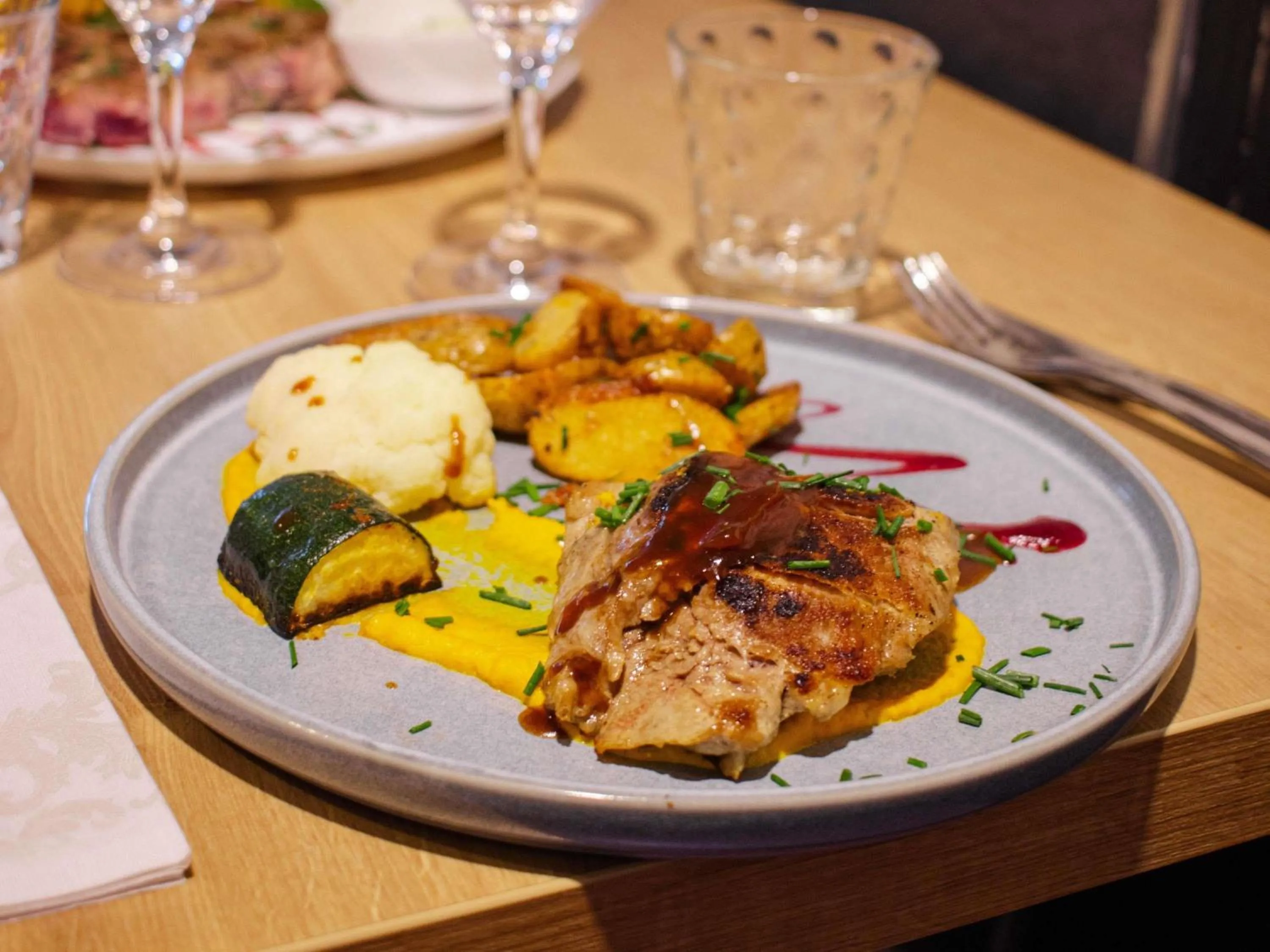 Restaurant/places to eat in ibis Rennes Beaulieu