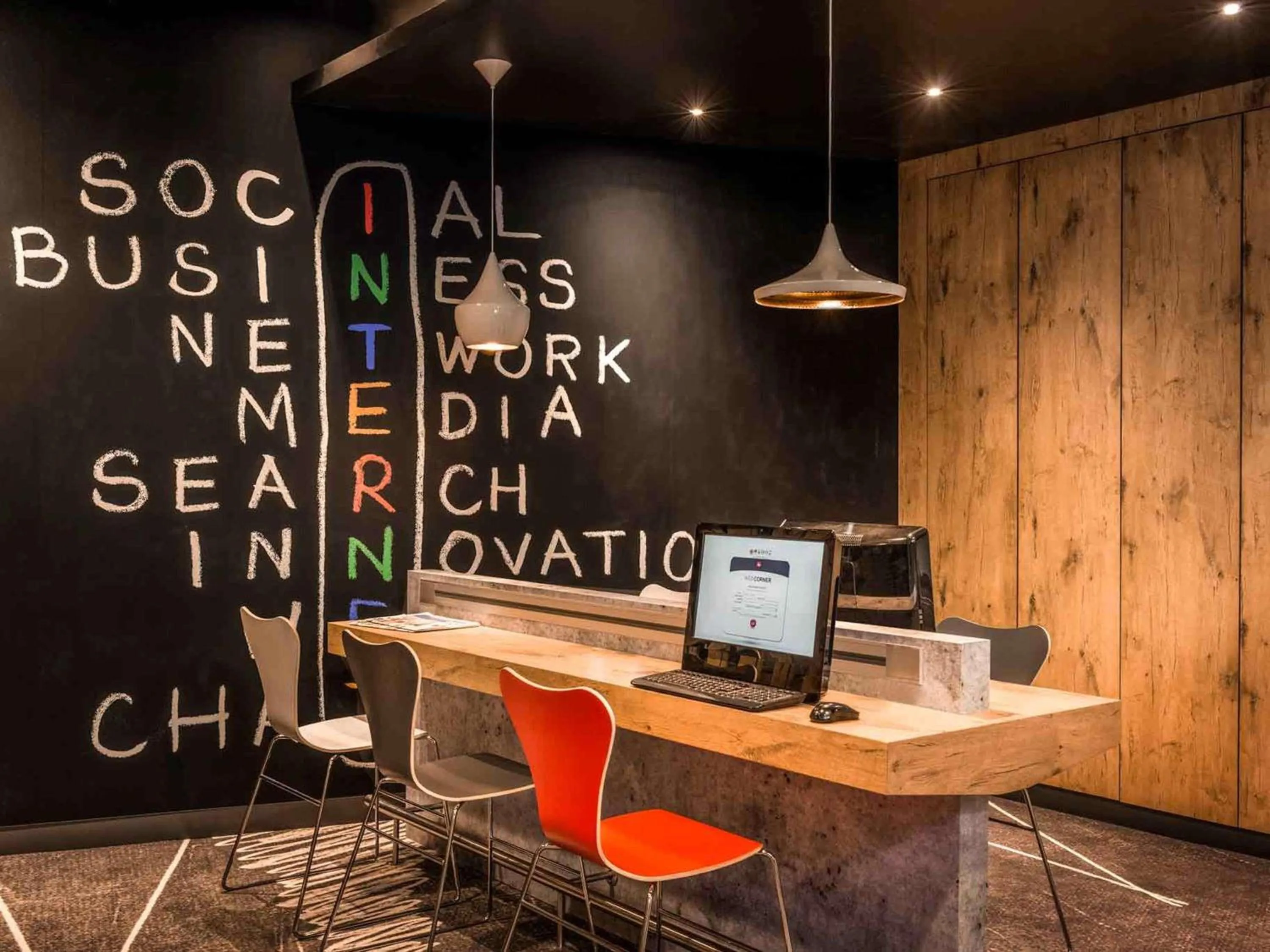 Property building in ibis Paris Montmartre Sacré-Coeur