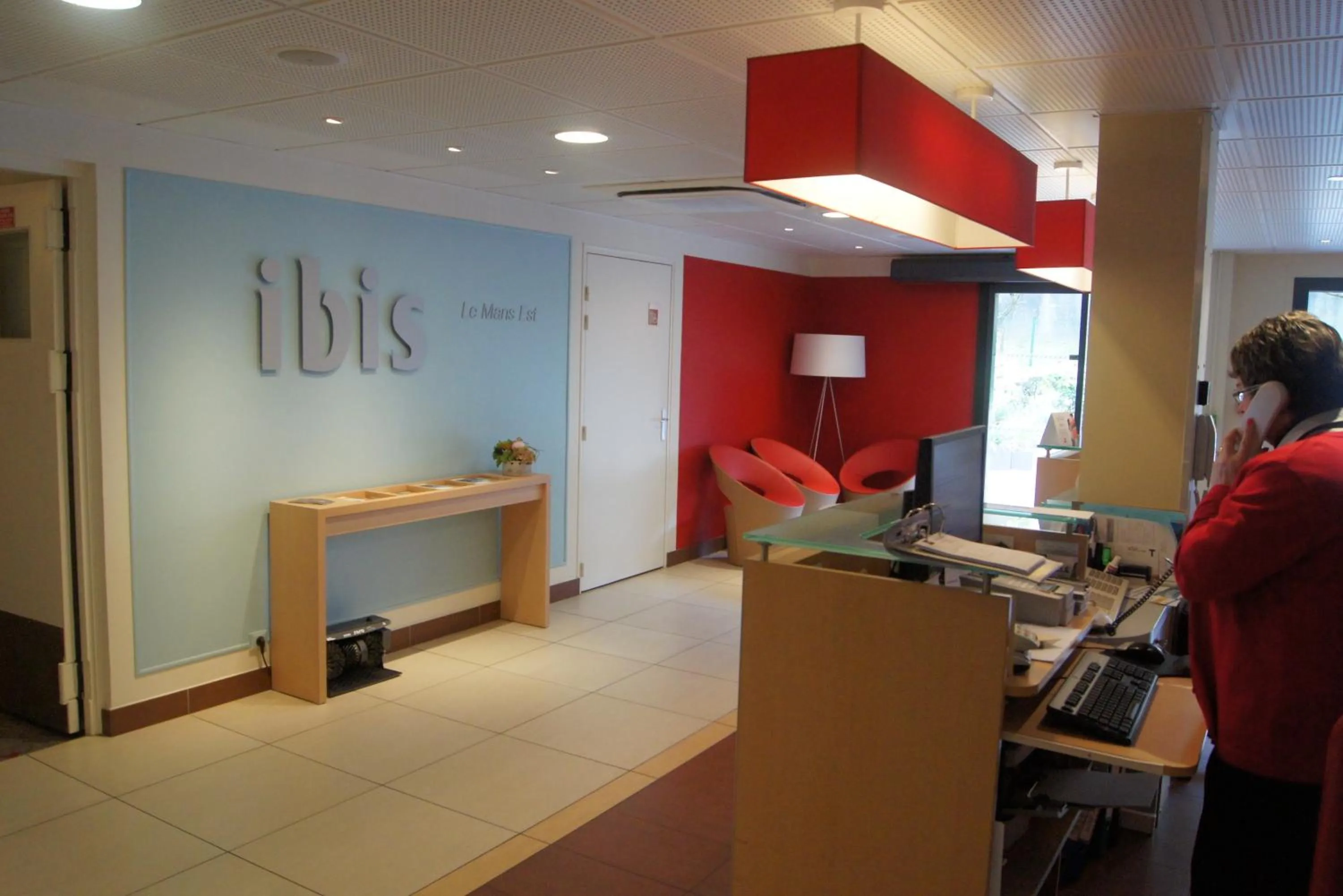 Lobby or reception in ibis Le Mans Est Pontlieue