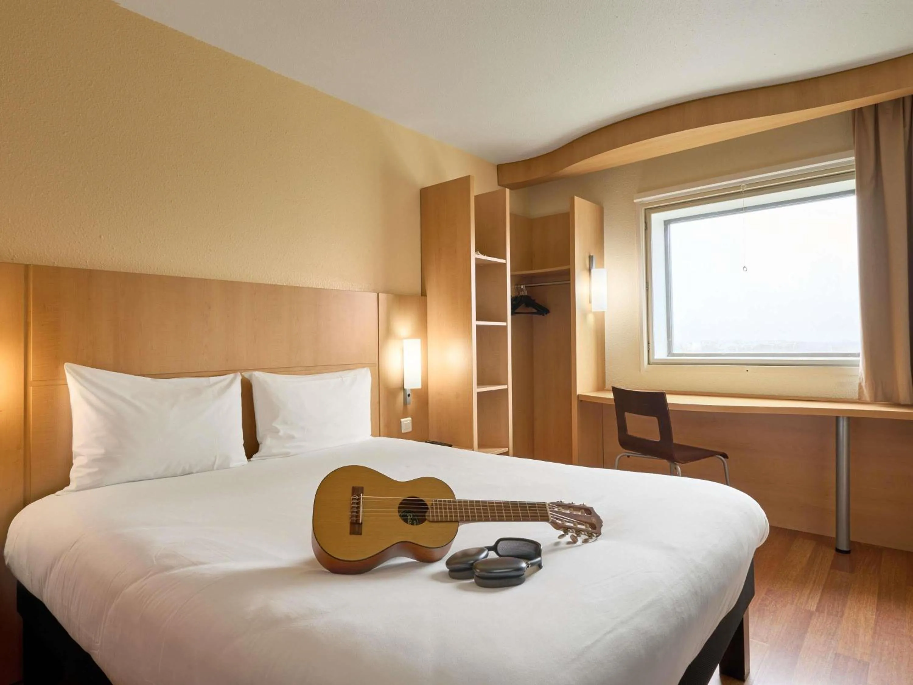 Bedroom, Bed in ibis Paris la Défense Esplanade