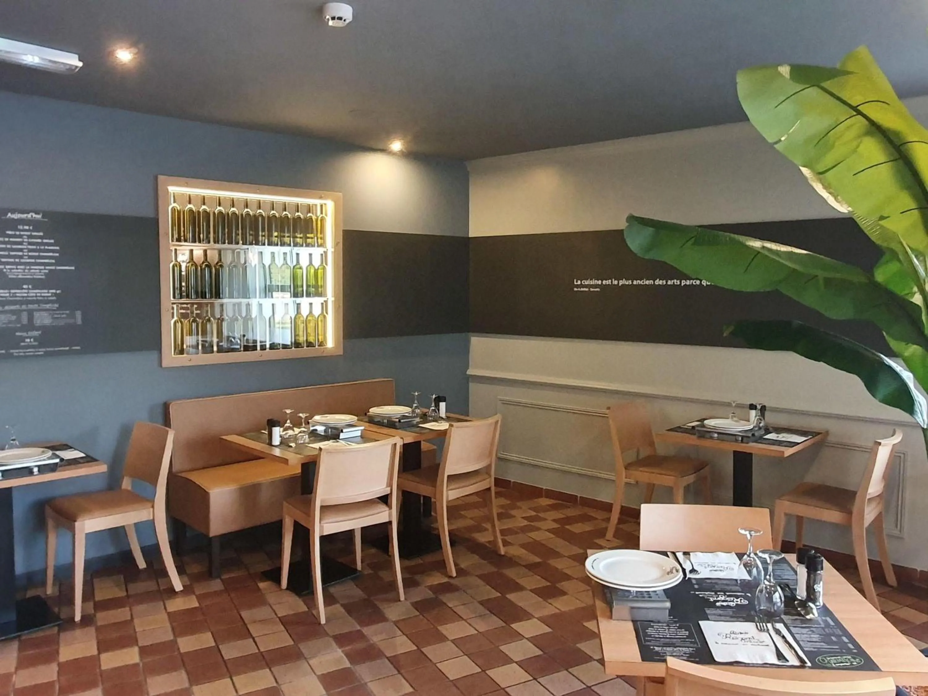 Restaurant/places to eat in ibis Besançon Centre la City