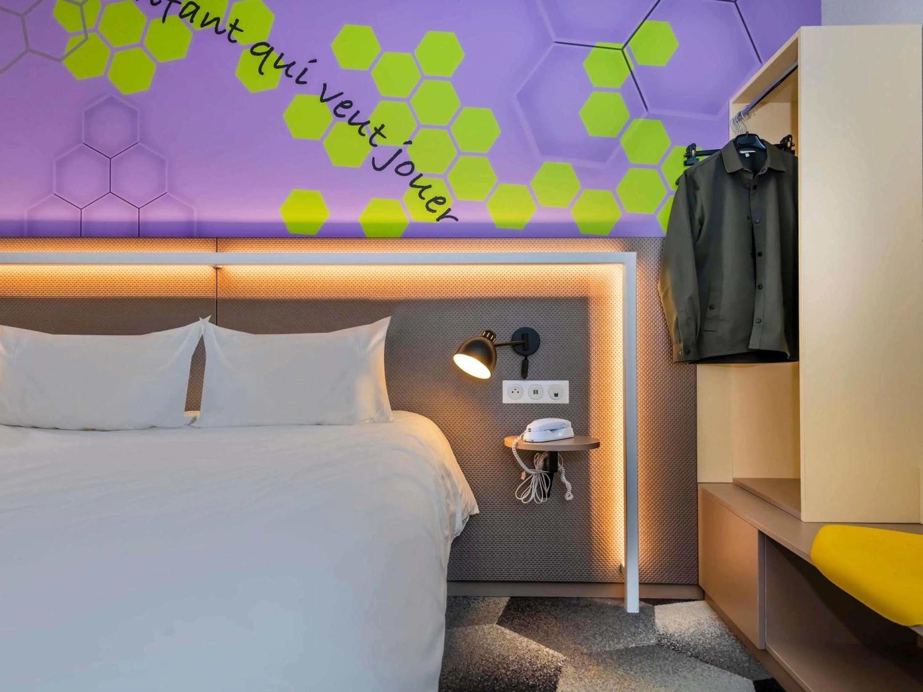 Bedroom, Bed in ibis Styles Strasbourg Stade de la Meinau