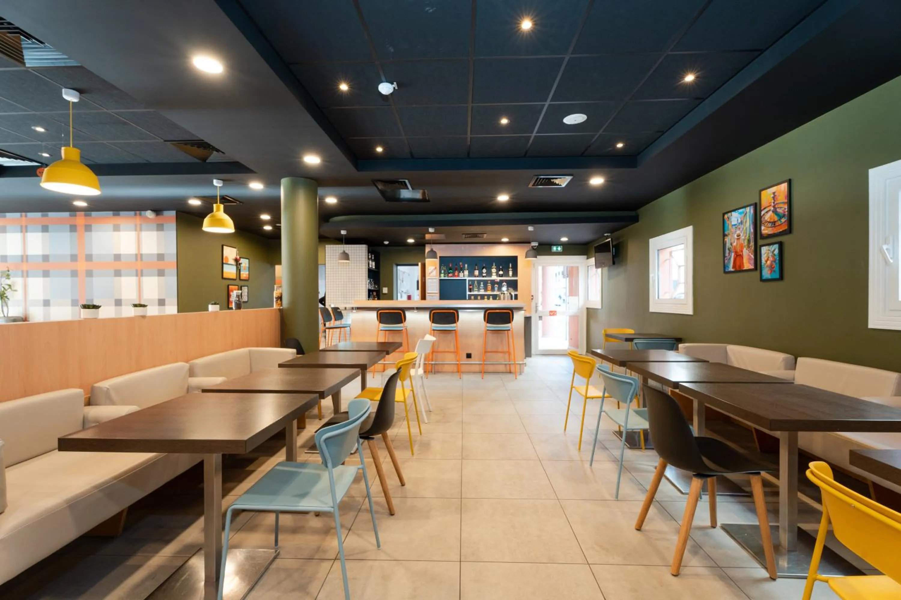 Restaurant/places to eat in easyHotel Nice Old Town