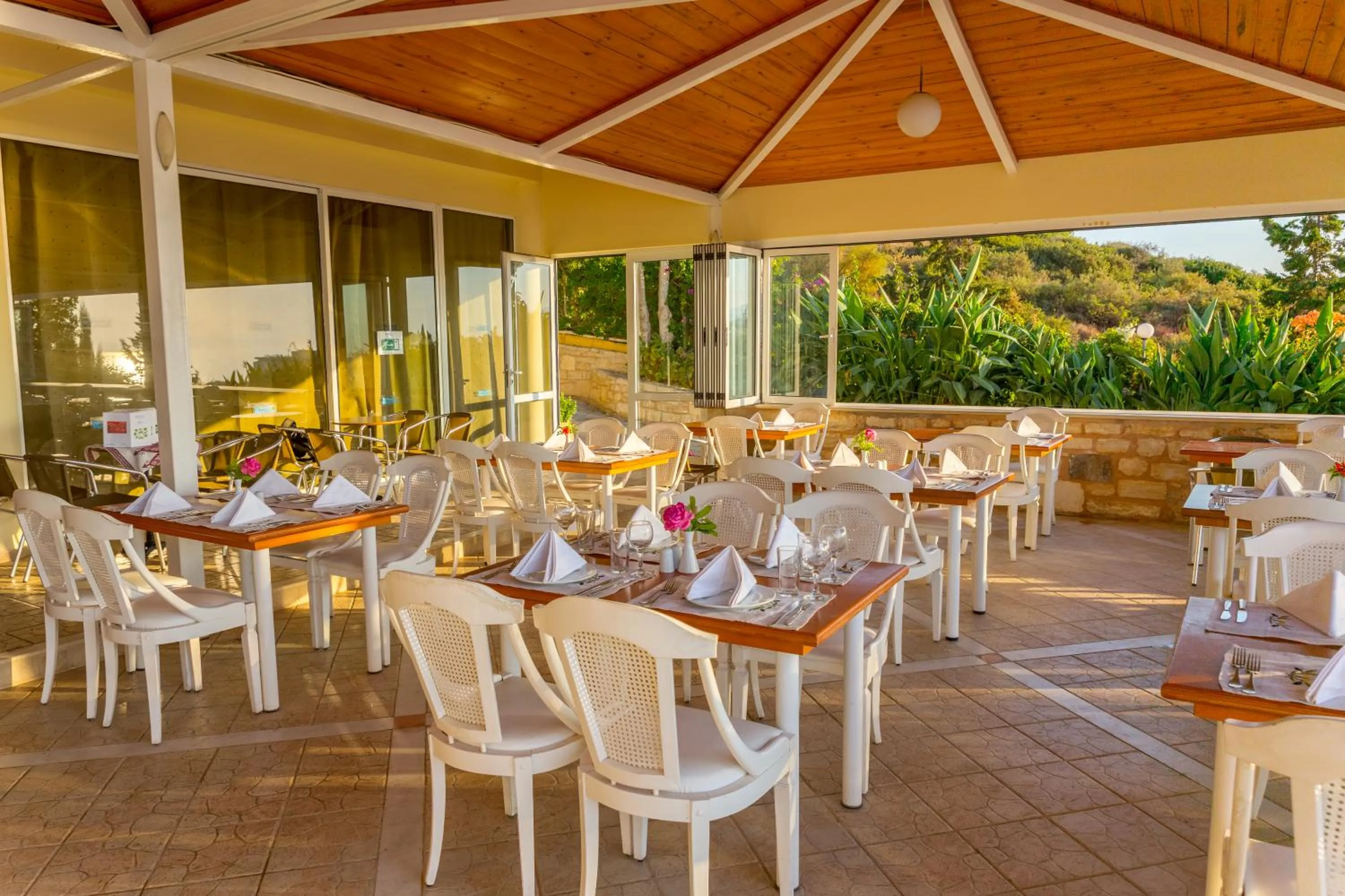 Restaurant/places to eat in Rethymno Mare Royal & Water Park