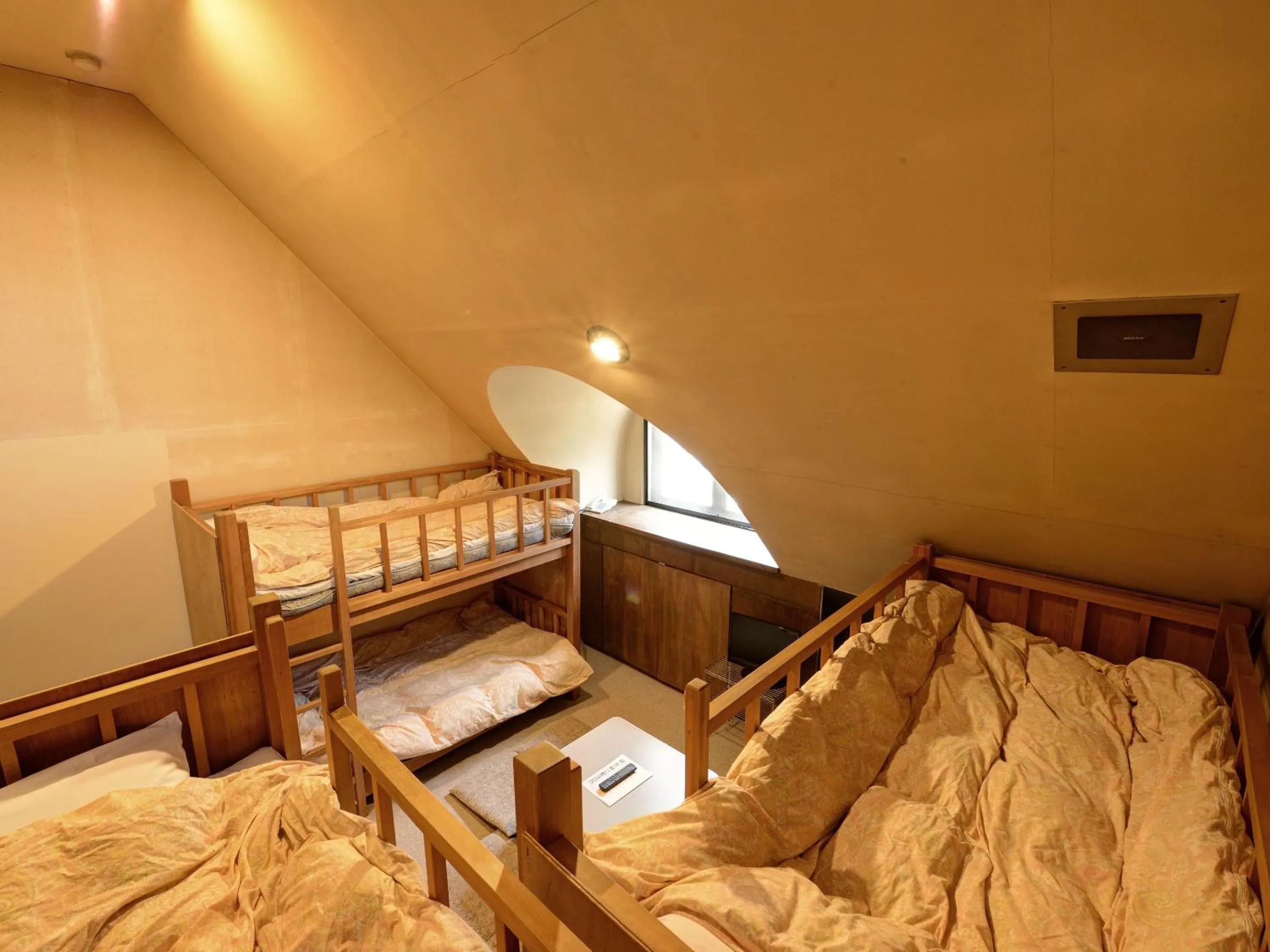 Photo of the whole room, Bed in the Kinta Naeba