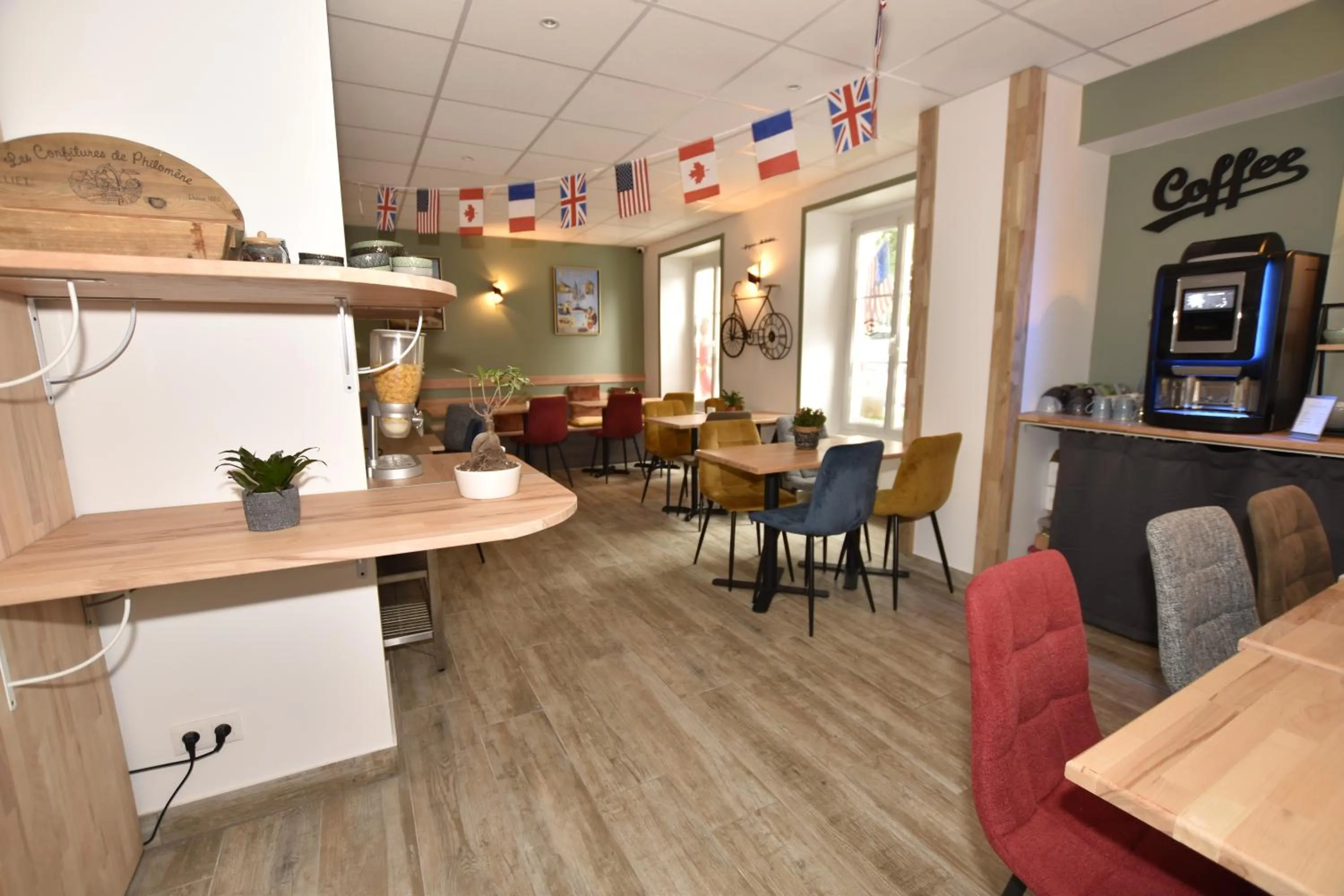 Breakfast in Hôtel Le Bayeux