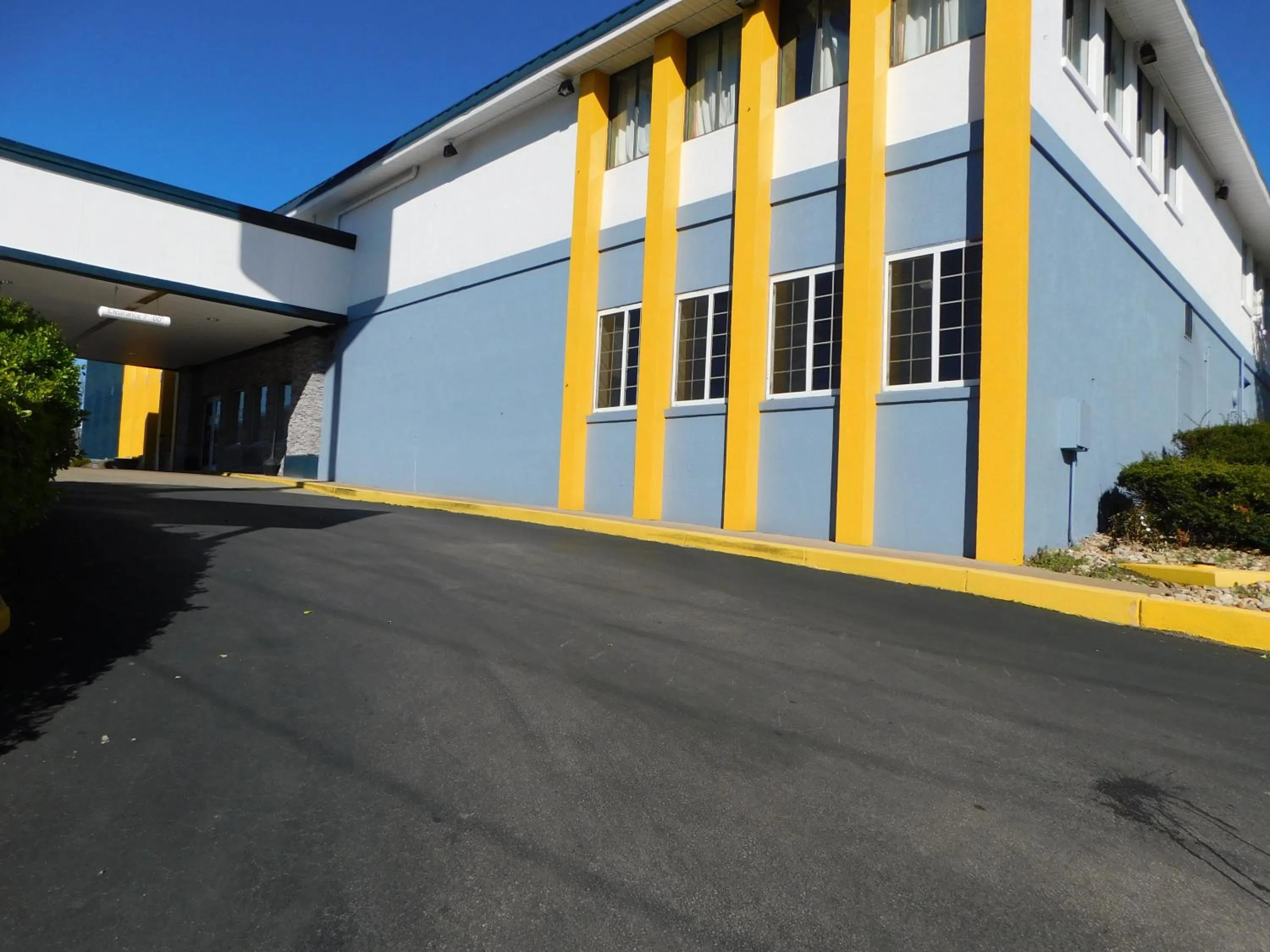 Property building in Quality Inn & Suites Morgantown - University Area
