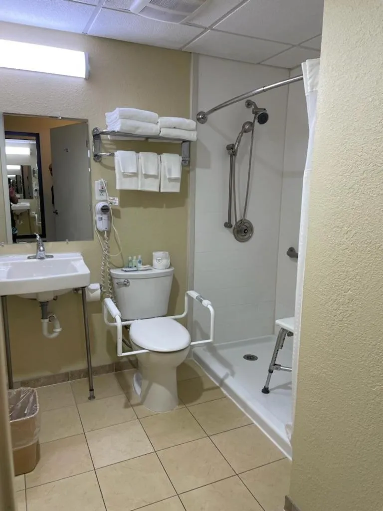Shower in Quality Inn & Suites Morgantown - University Area