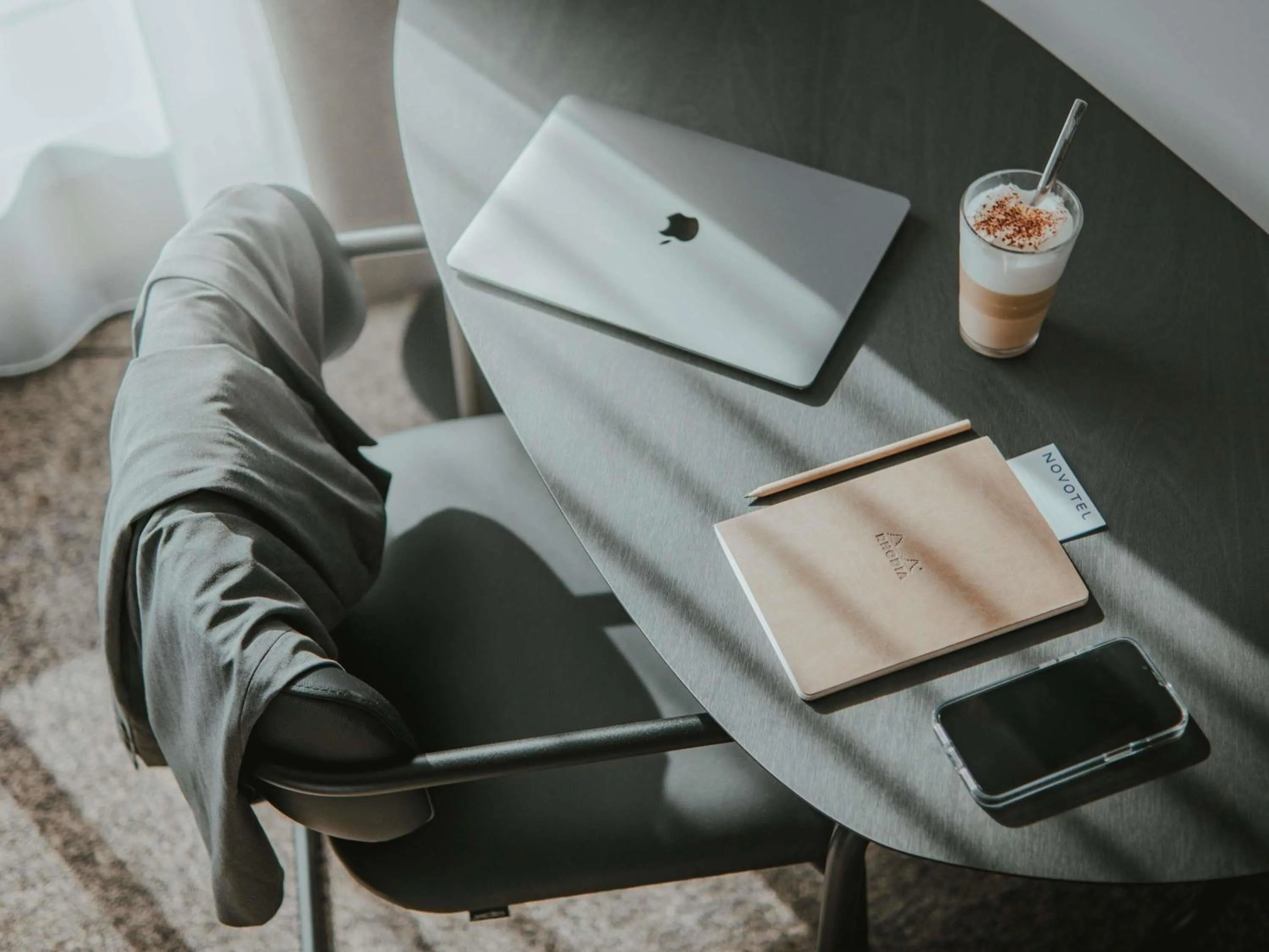 Bedroom in Novotel Lens Noyelles