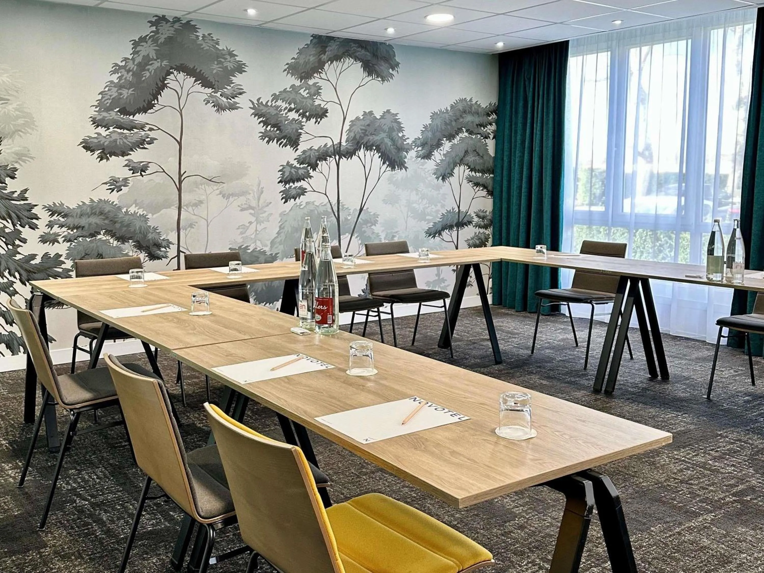 Meeting/conference room in Novotel Lens Noyelles