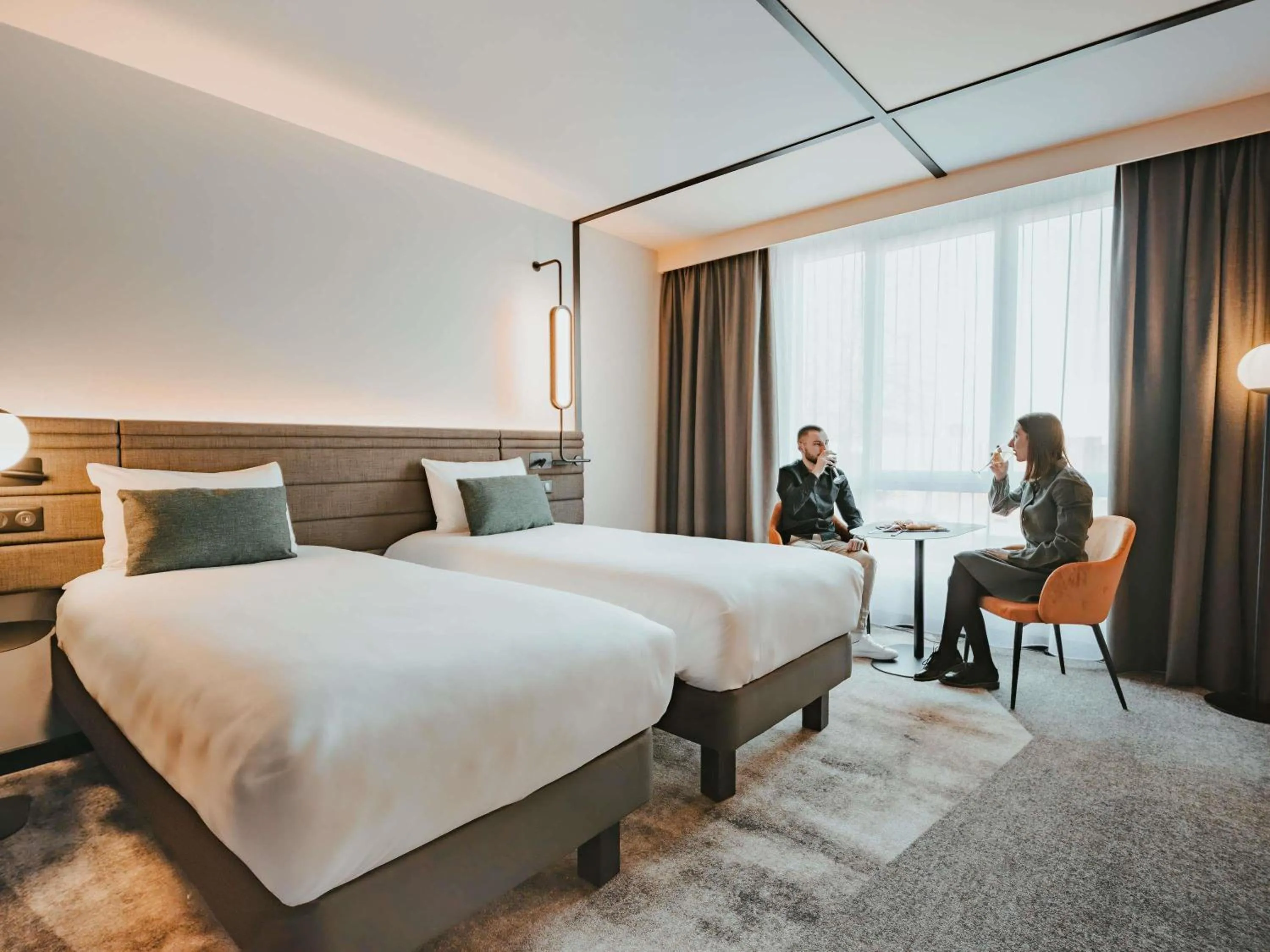 Bedroom, Bed in Novotel Lens Noyelles