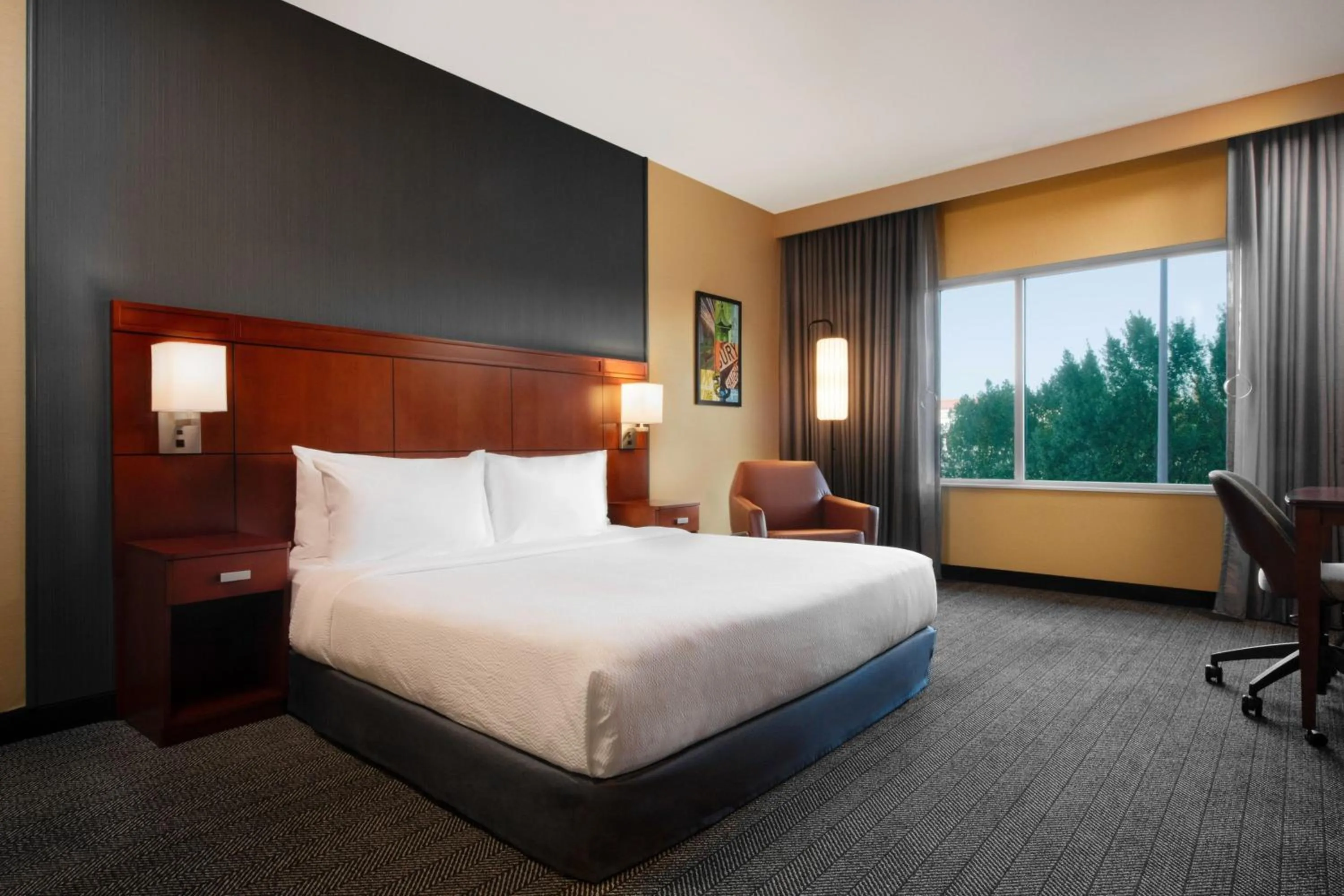 Bedroom, Bed in Courtyard by Marriott San Jose North/ Silicon Valley