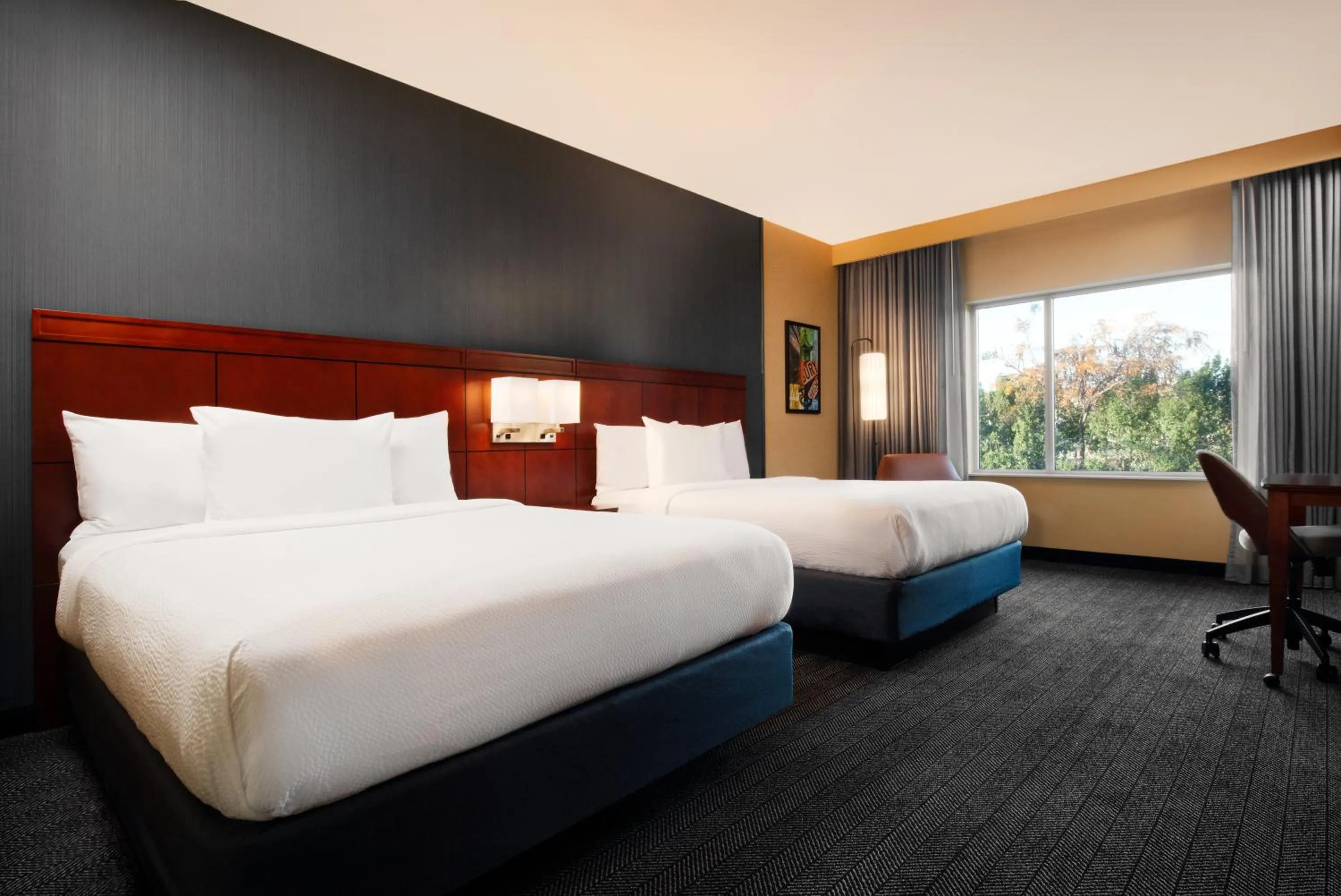 Bed in Courtyard by Marriott San Jose North/ Silicon Valley