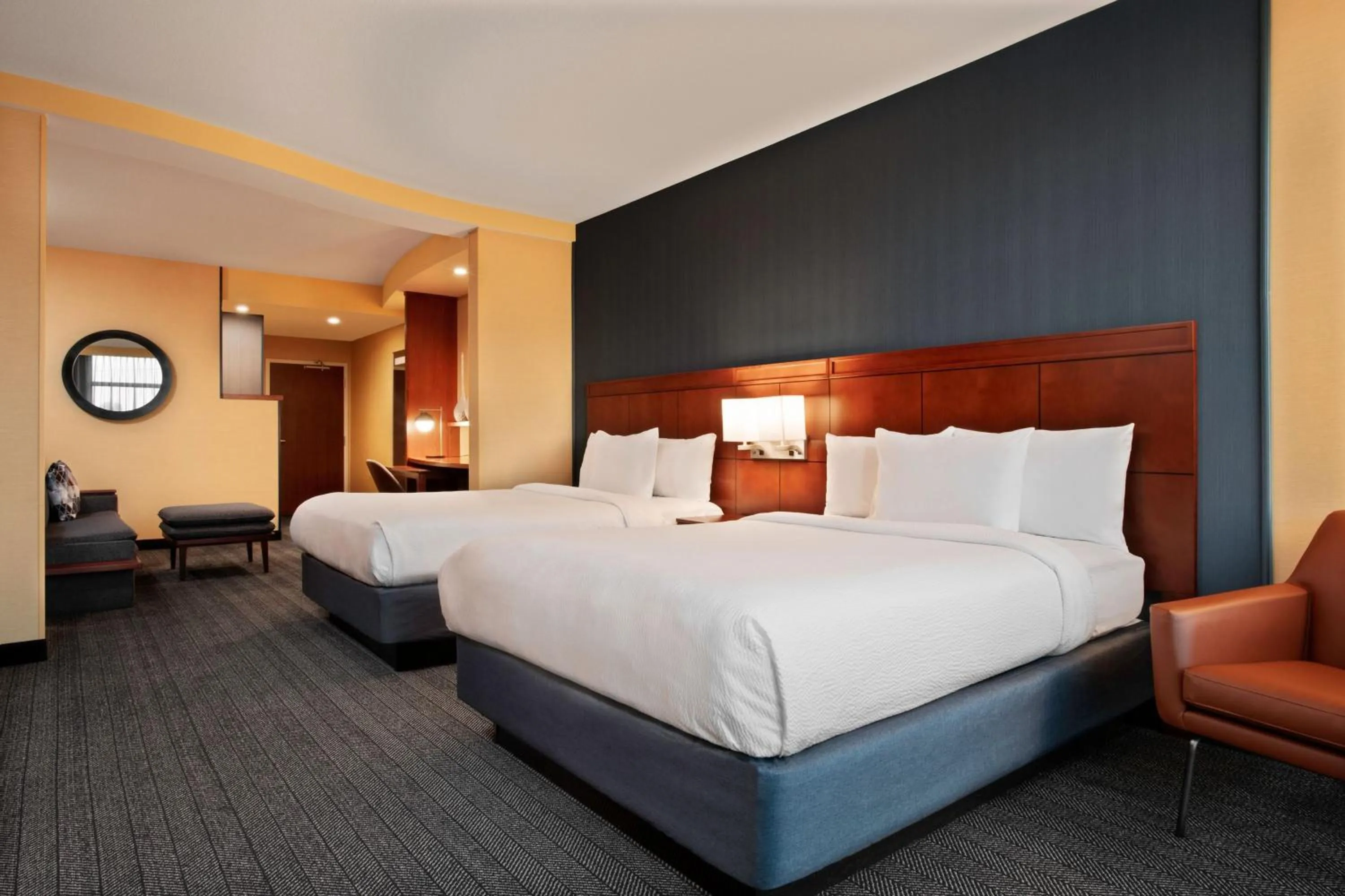 Photo of the whole room, Bed in Courtyard by Marriott San Jose North/ Silicon Valley