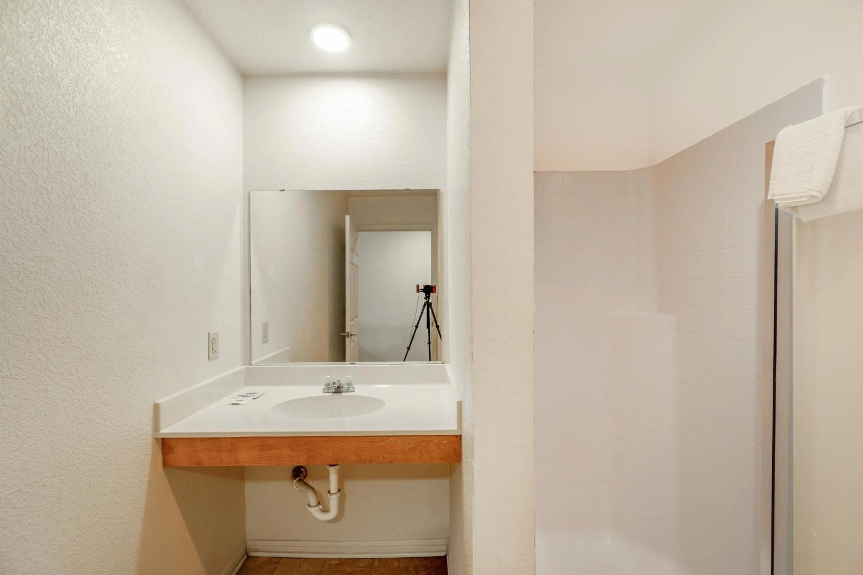 Bathroom in High Five Inn By OYO Killeen
