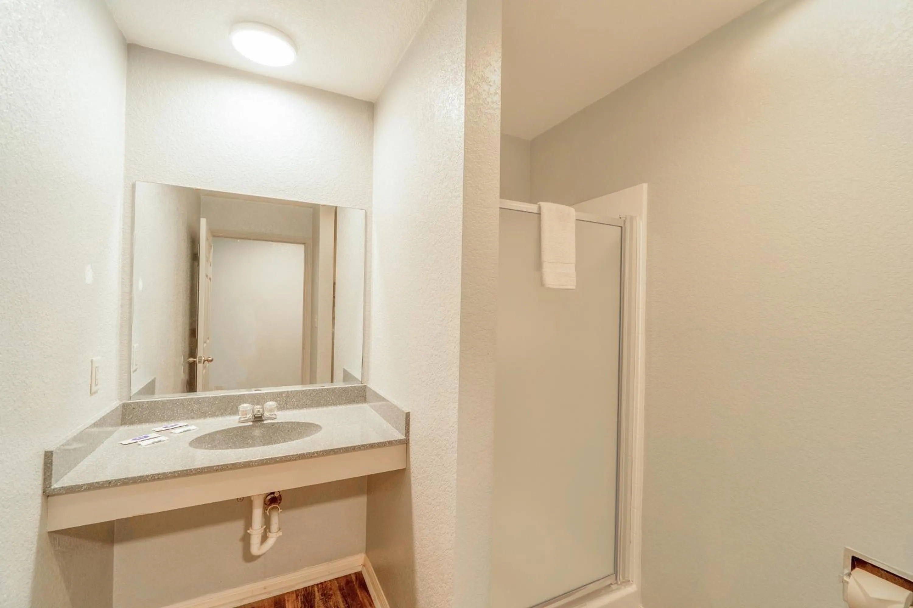 Bathroom in High Five Inn By OYO Killeen