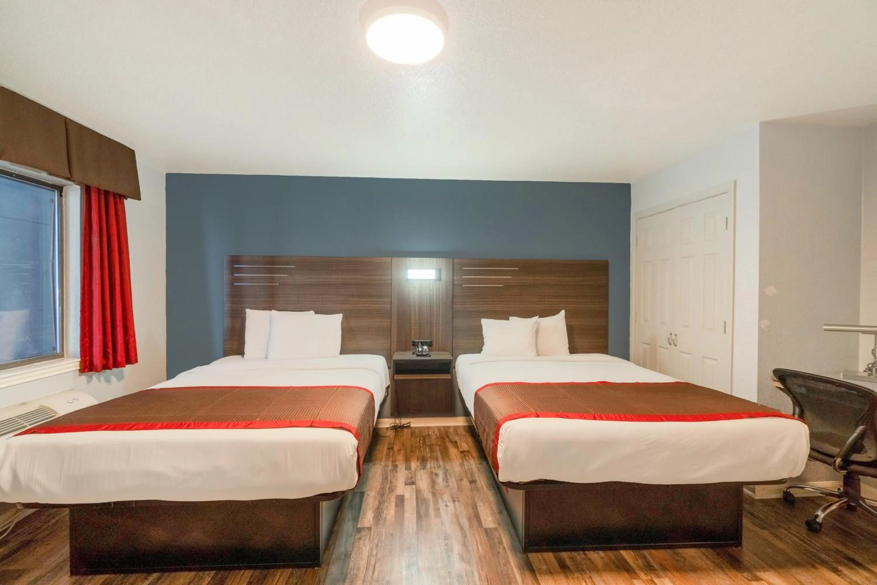 Bedroom, Bed in High Five Inn By OYO Killeen