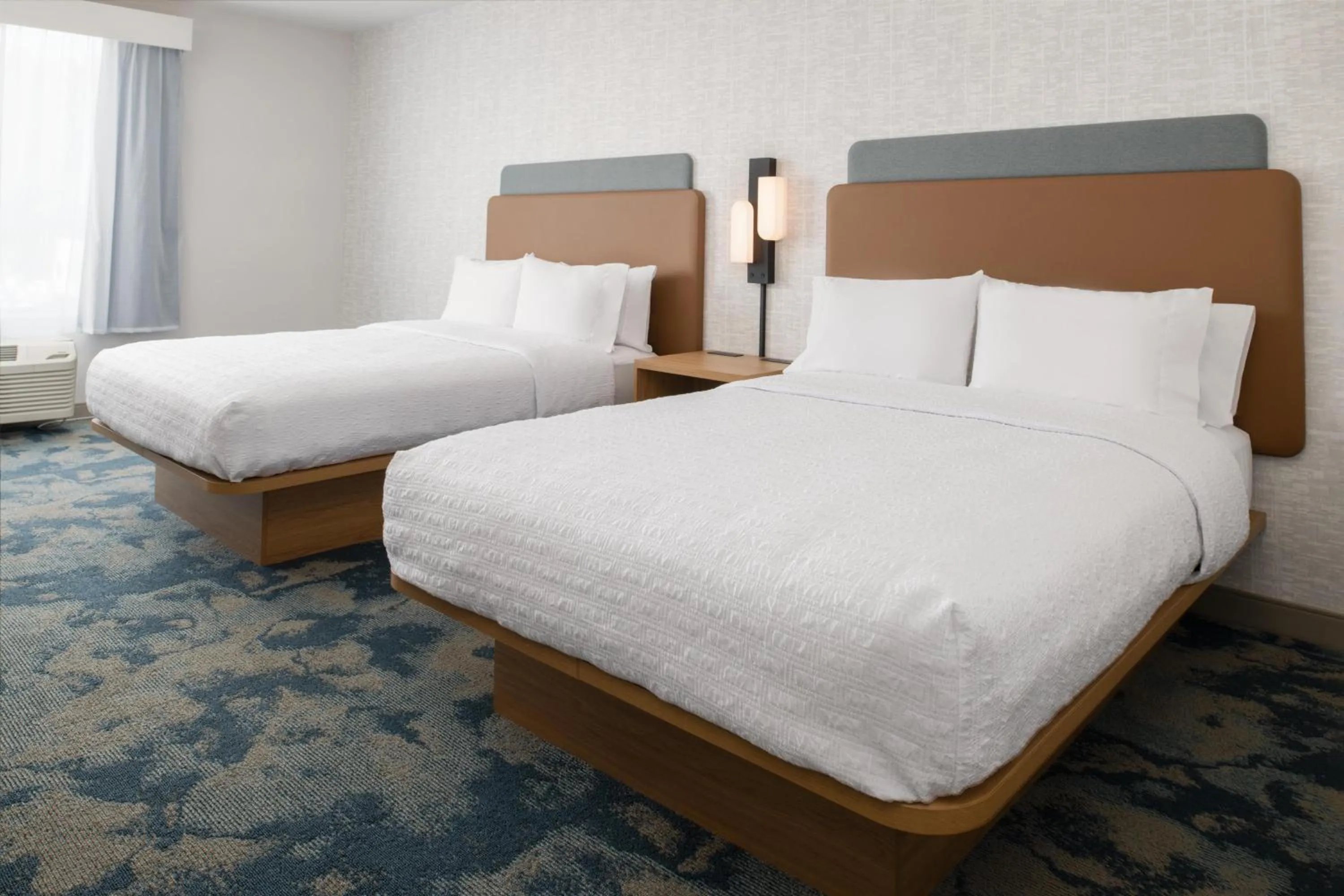 Bed in Hampton Inn by Hilton North Hollywood