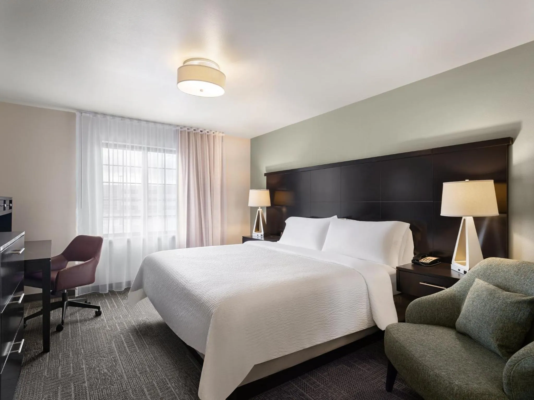 Photo of the whole room, Bed in Staybridge Suites Midvale by IHG