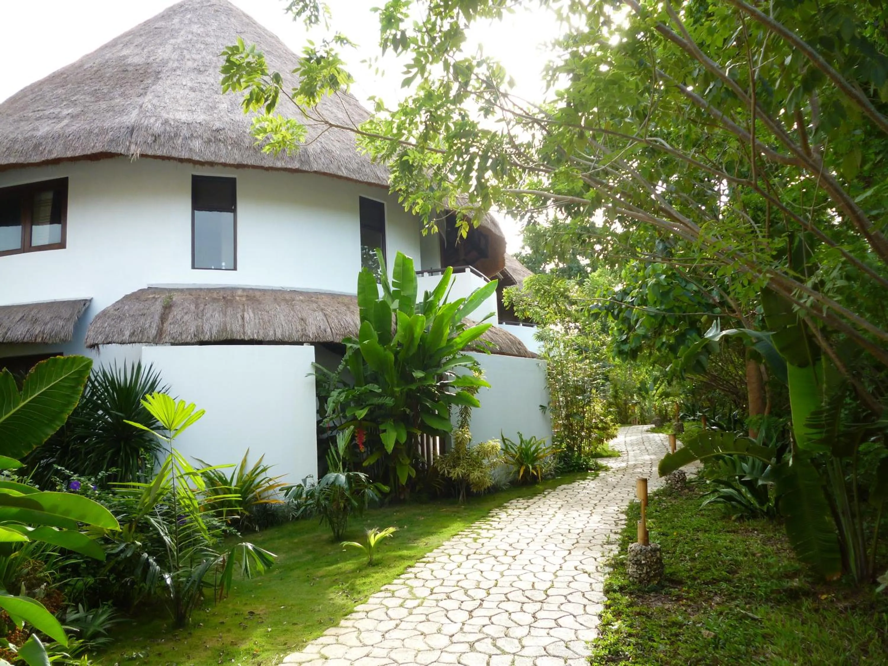 Property building in Amun Ini Beach Resort & Spa