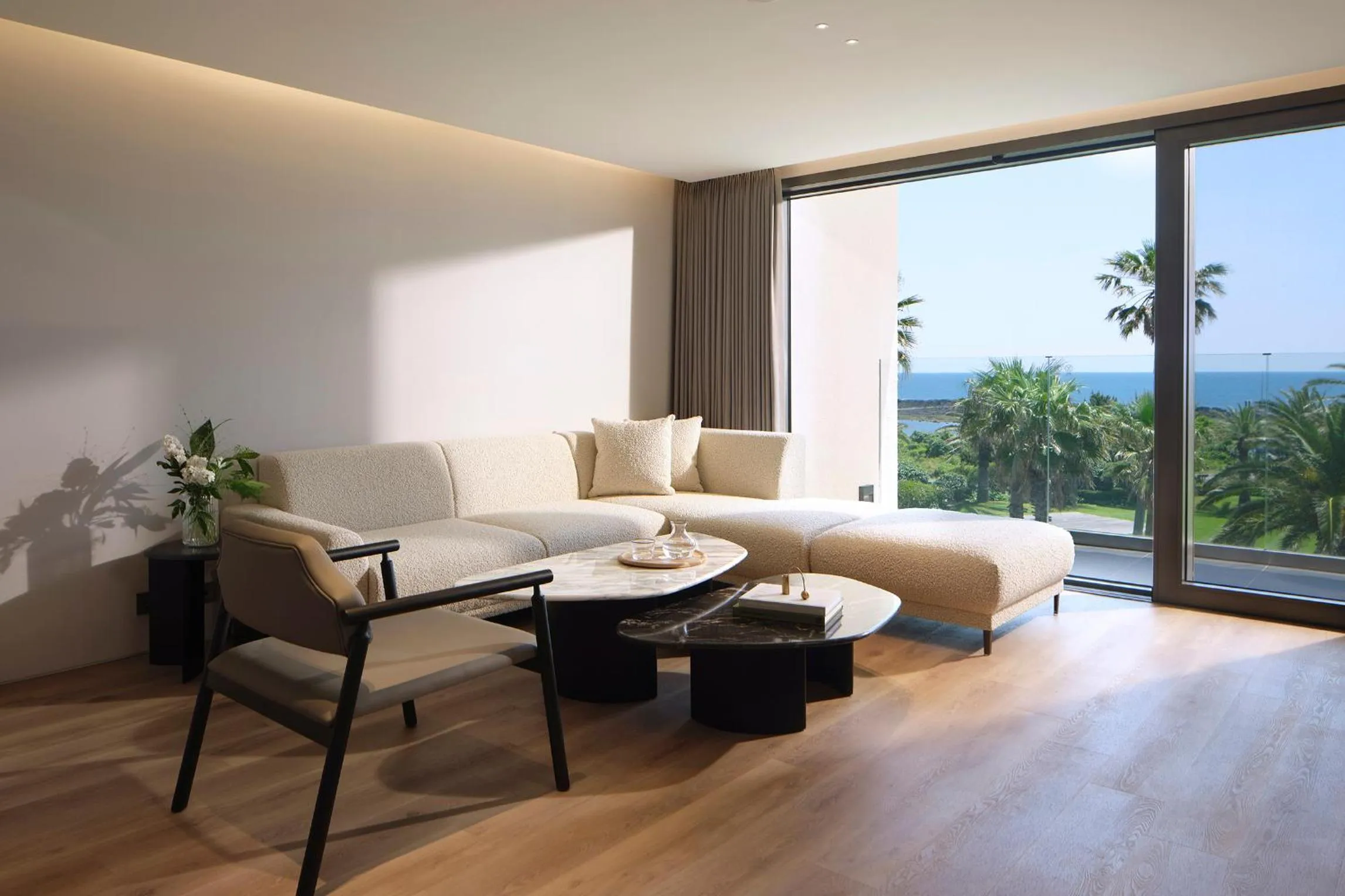 Living room in Haevichi Hotel & Resort Jeju