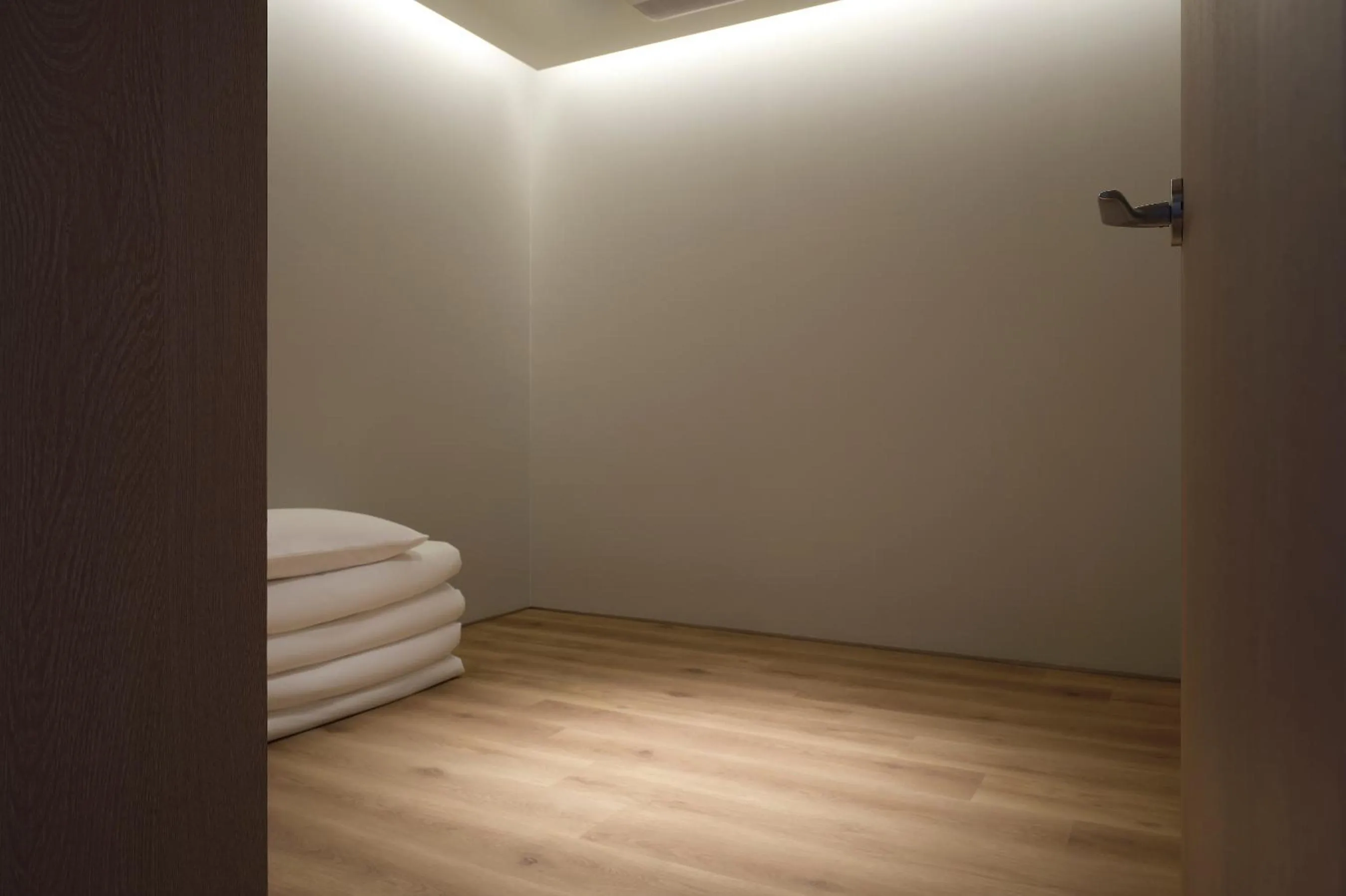 Bedroom, Bed in Haevichi Hotel & Resort Jeju