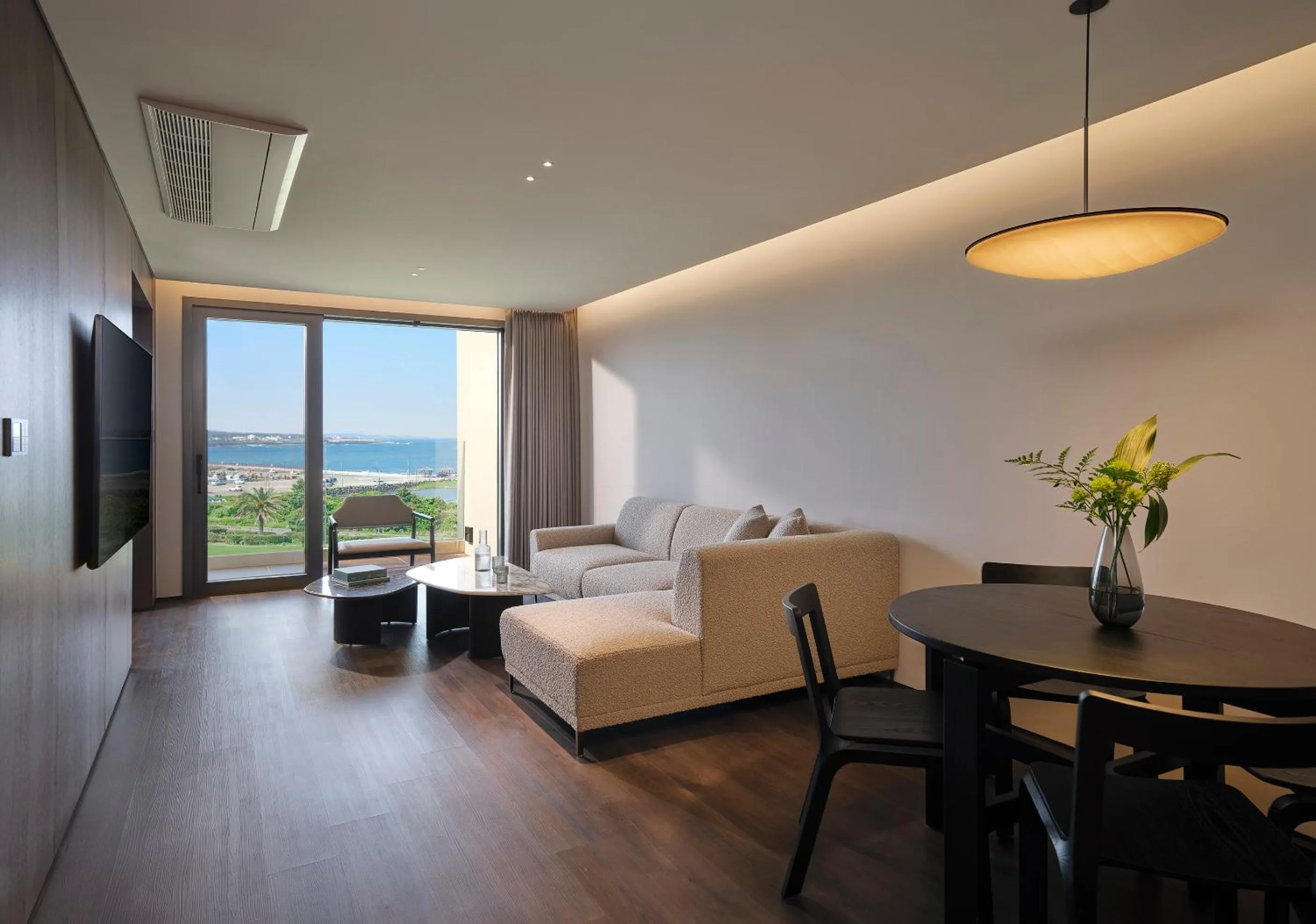 Living room in Haevichi Hotel & Resort Jeju