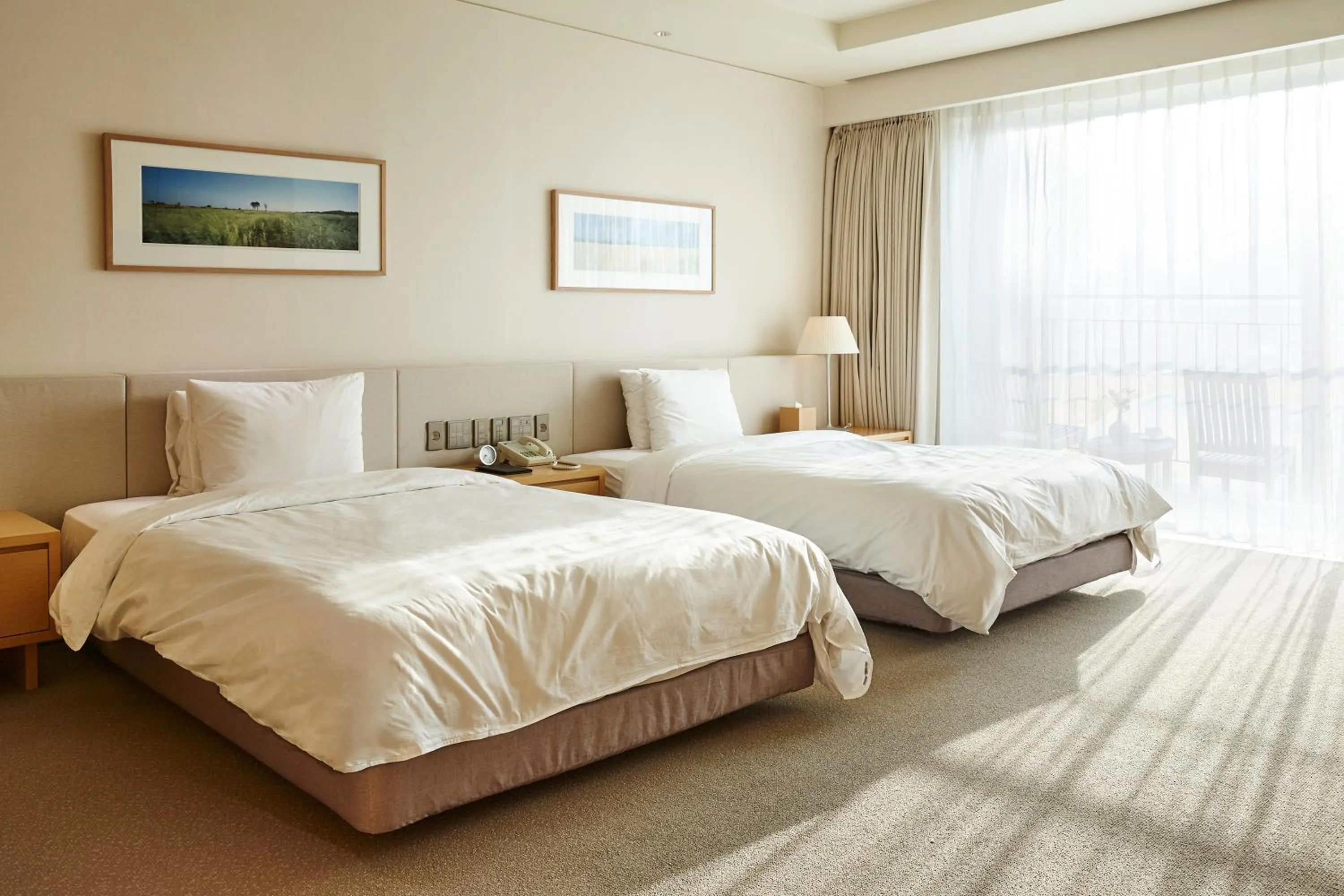Property building, Bed in Haevichi Hotel & Resort Jeju
