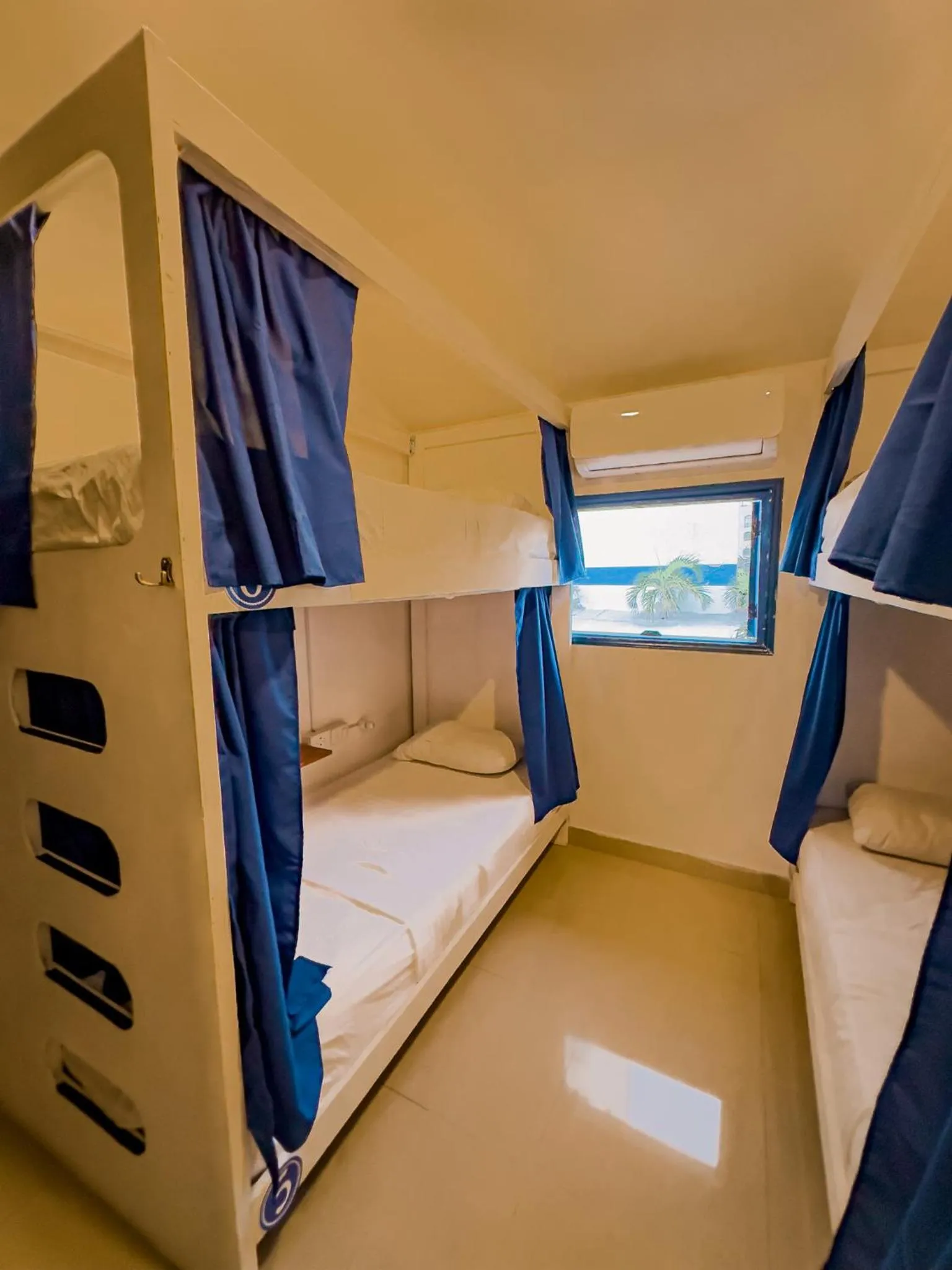 Bedroom, Bed in Casa del Puerto Hostel & Suites