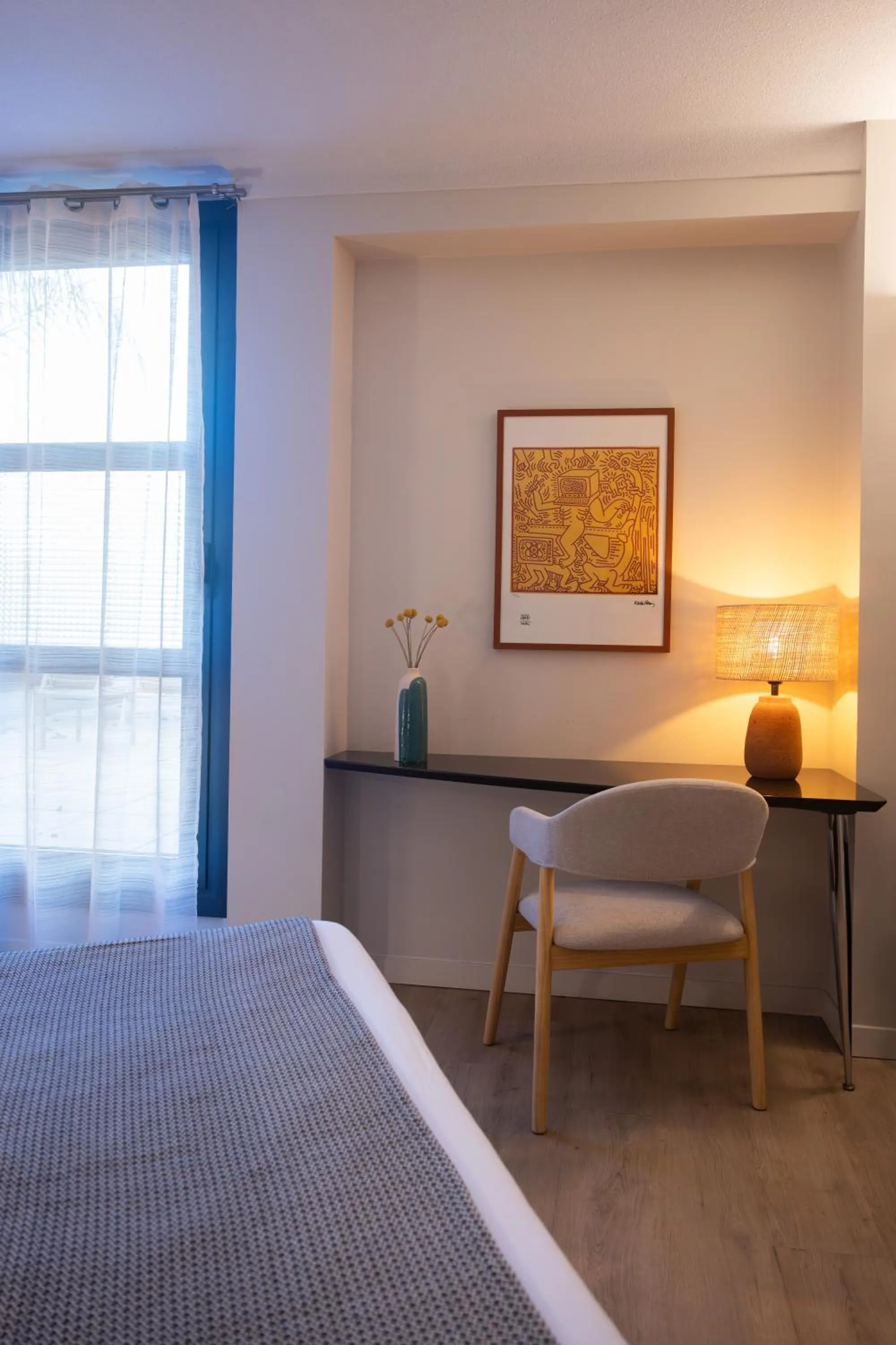 Photo of the whole room, Bed in Hôtel les jardins du canal - solaire eco reponsable - piscine - parking - garage - bornes électriques - accueil vélos - kids friendly