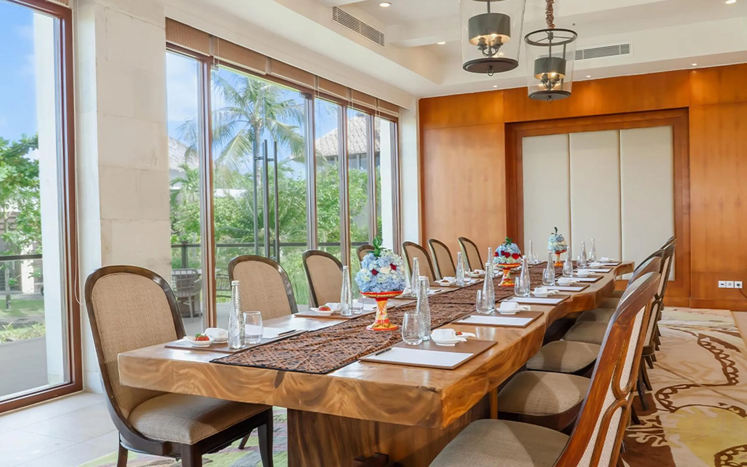 Meeting/conference room in Samabe Bali Suites & Villas