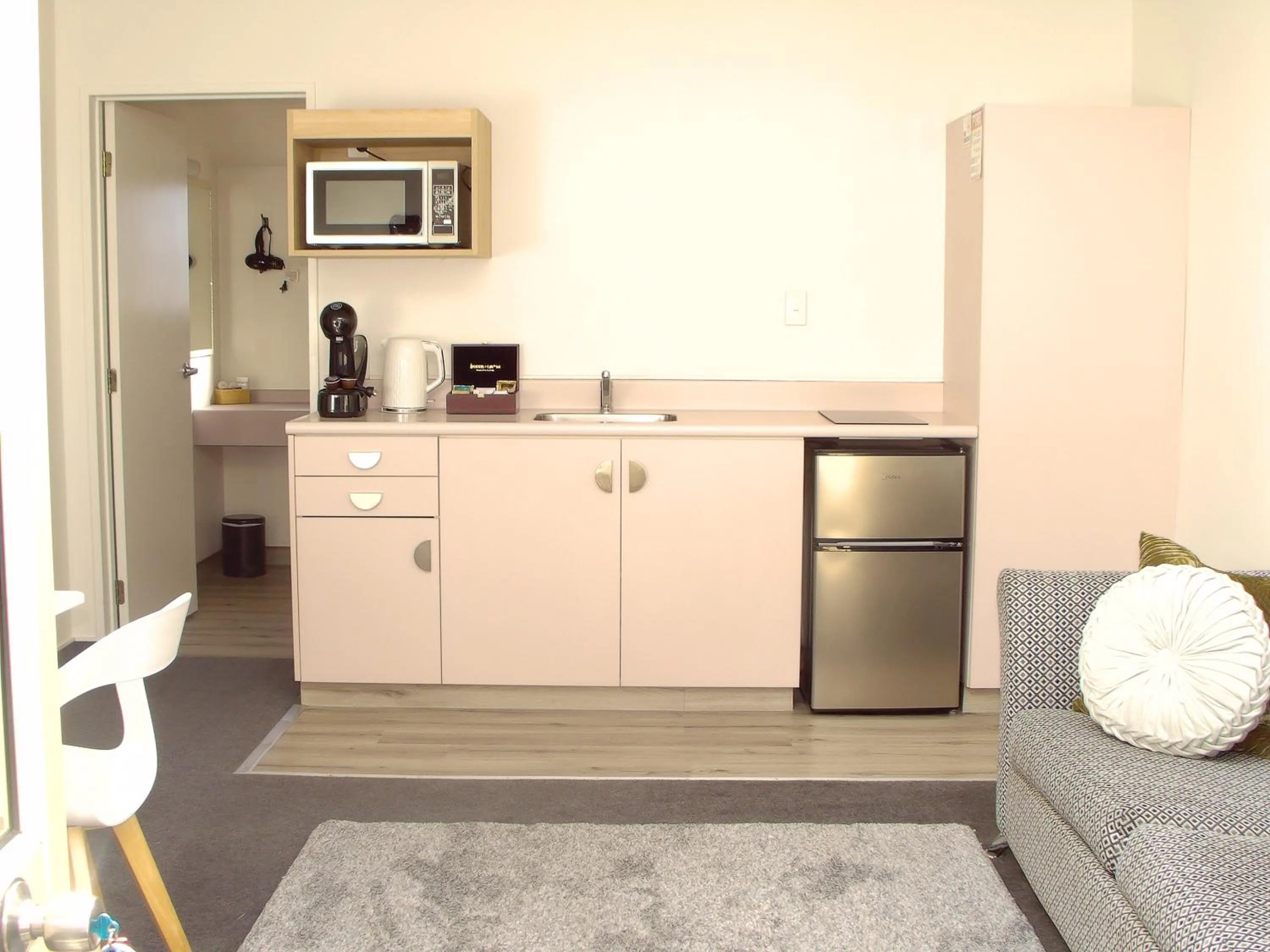 kitchen in Apex Motorlodge