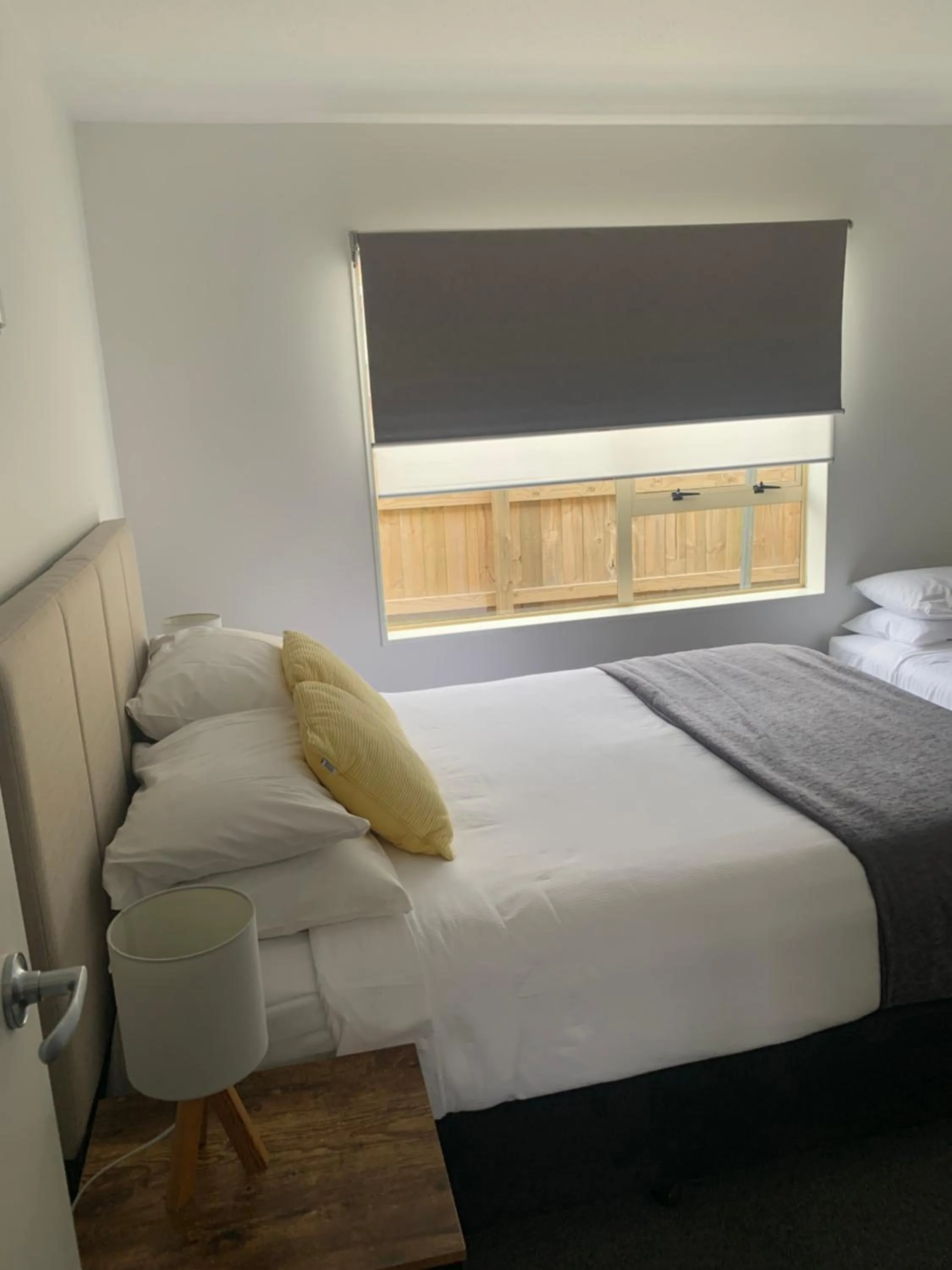 Bedroom, Bed in Apex Motorlodge