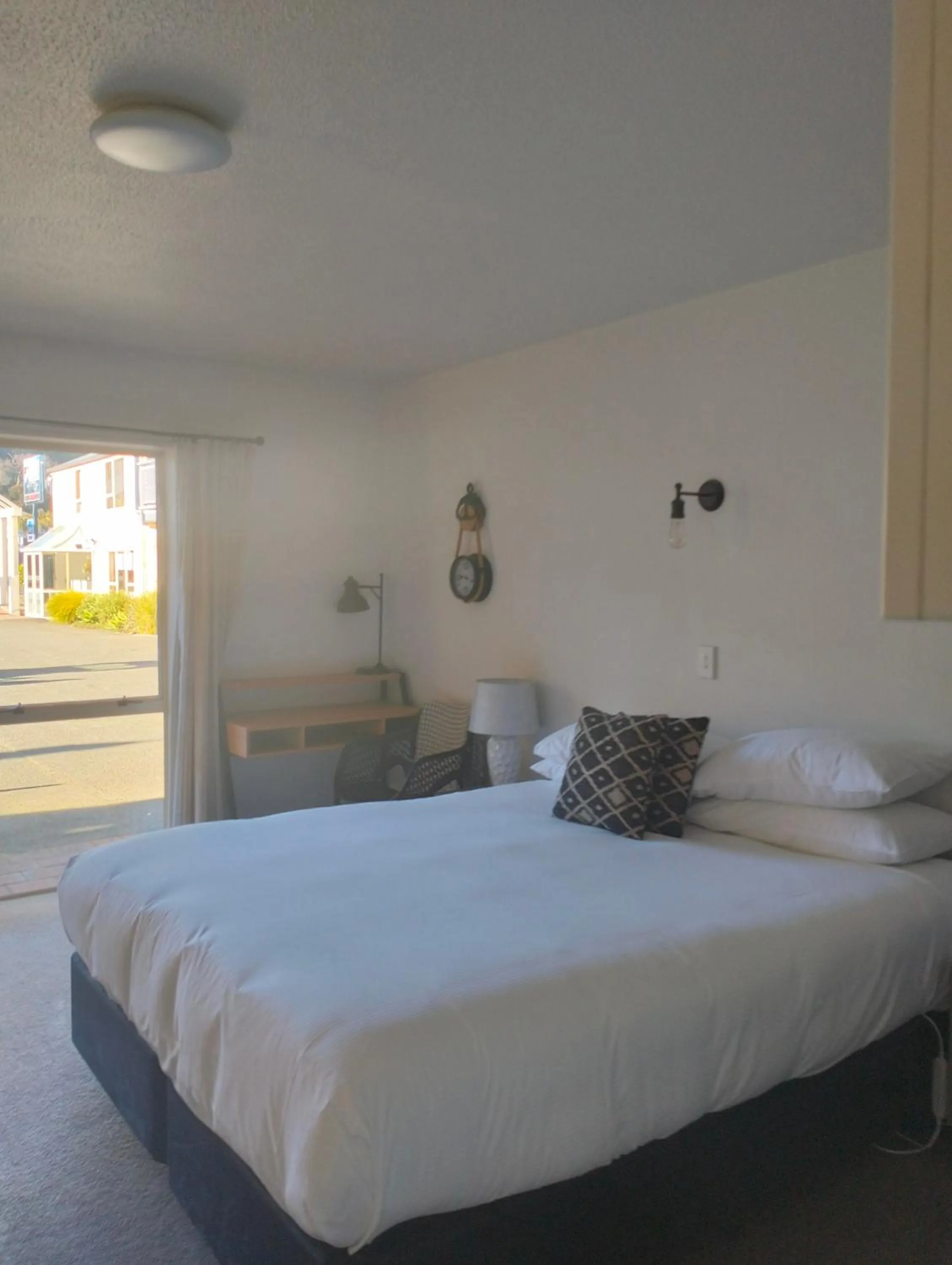 Bed in Apex Motorlodge