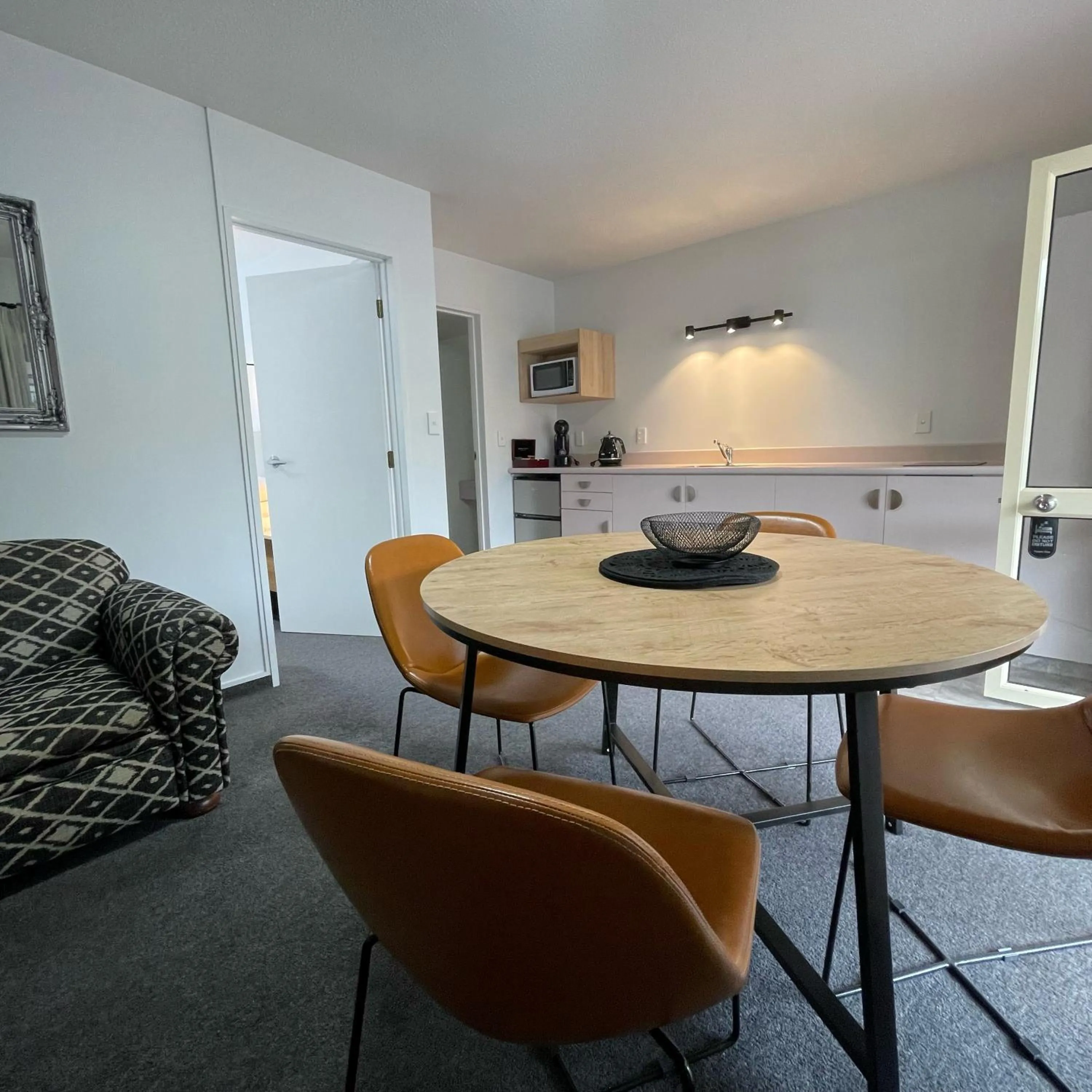 Dining area in Apex Motorlodge