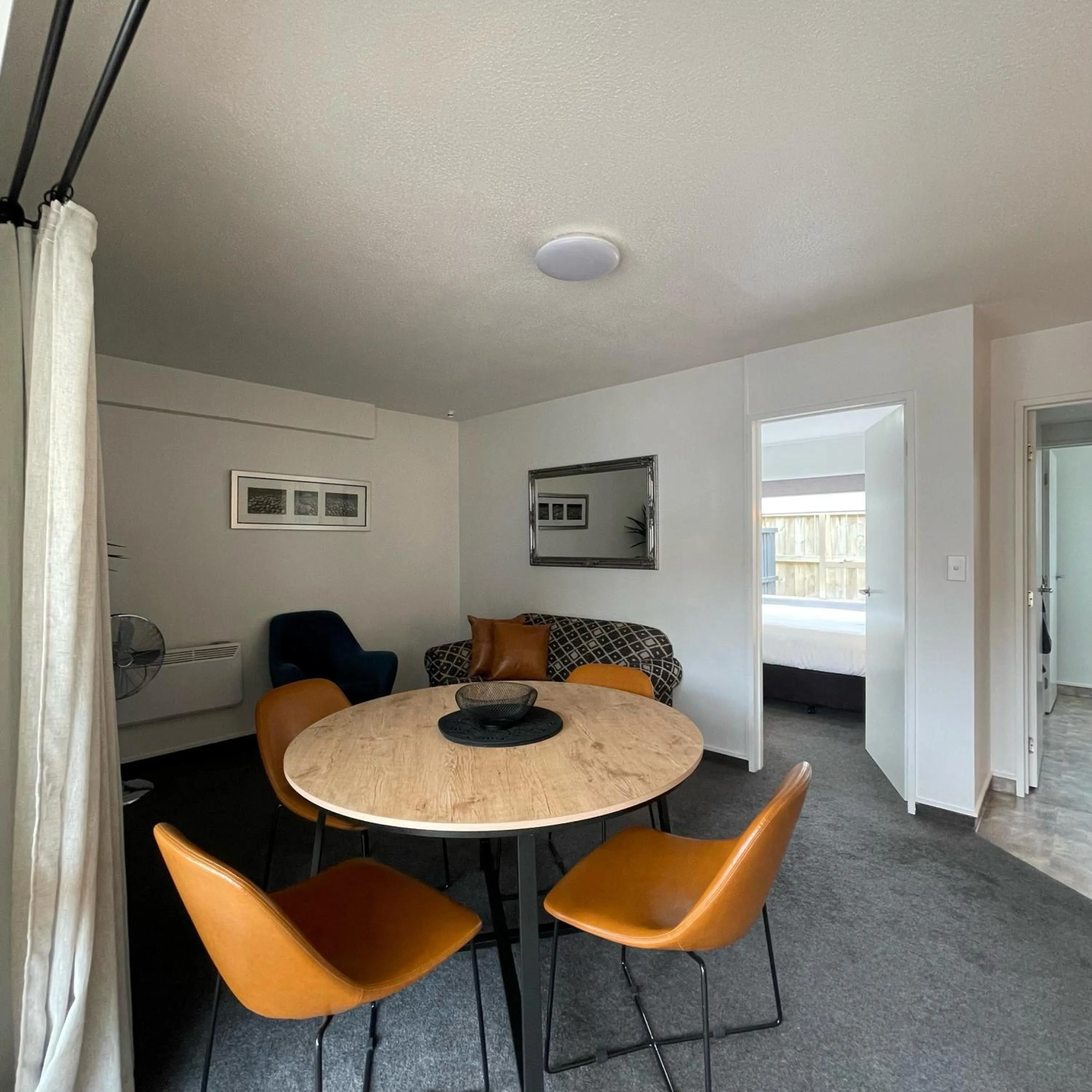 Living room in Apex Motorlodge