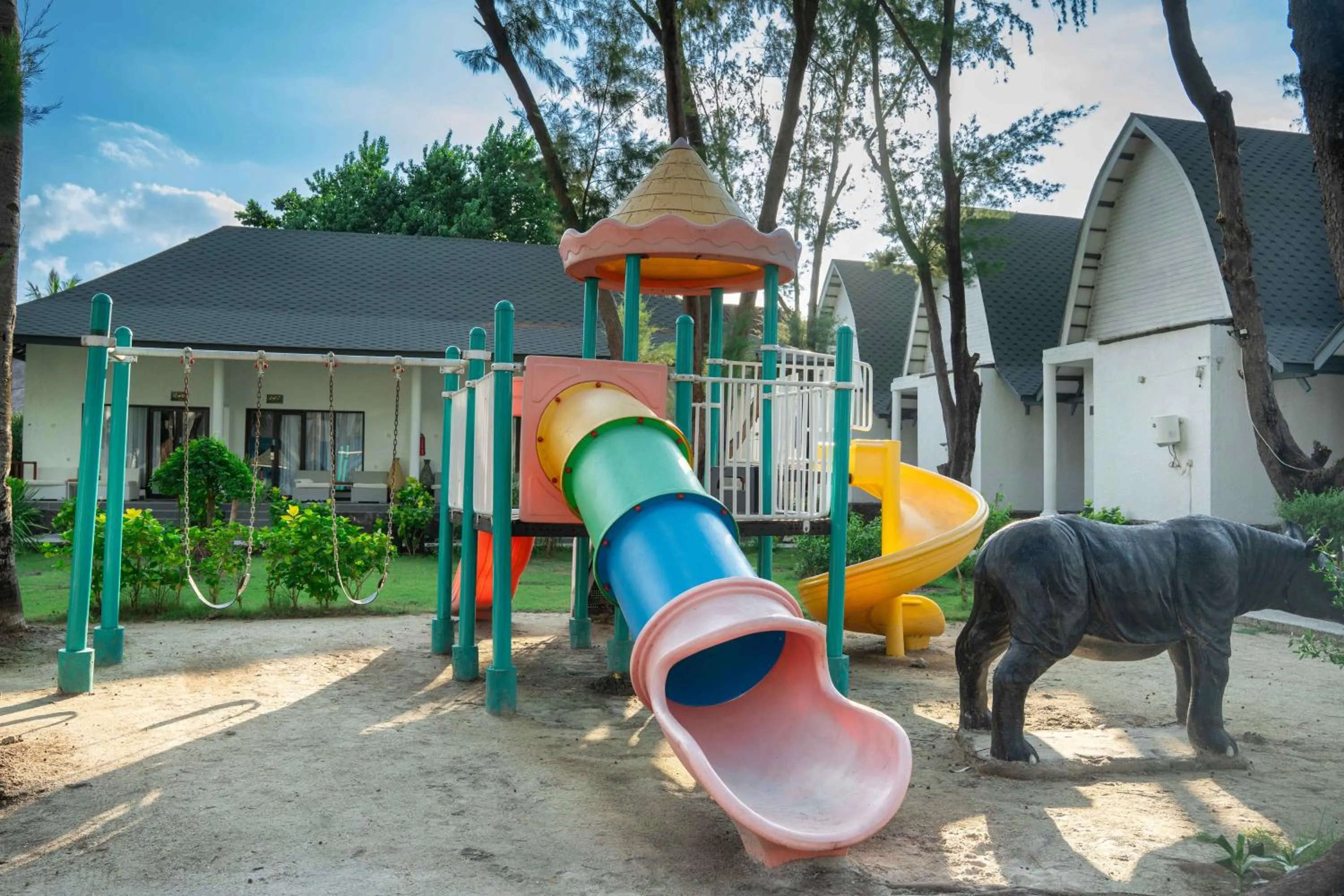 Children play ground in Jambuluwuk Oceano Gili Trawangan