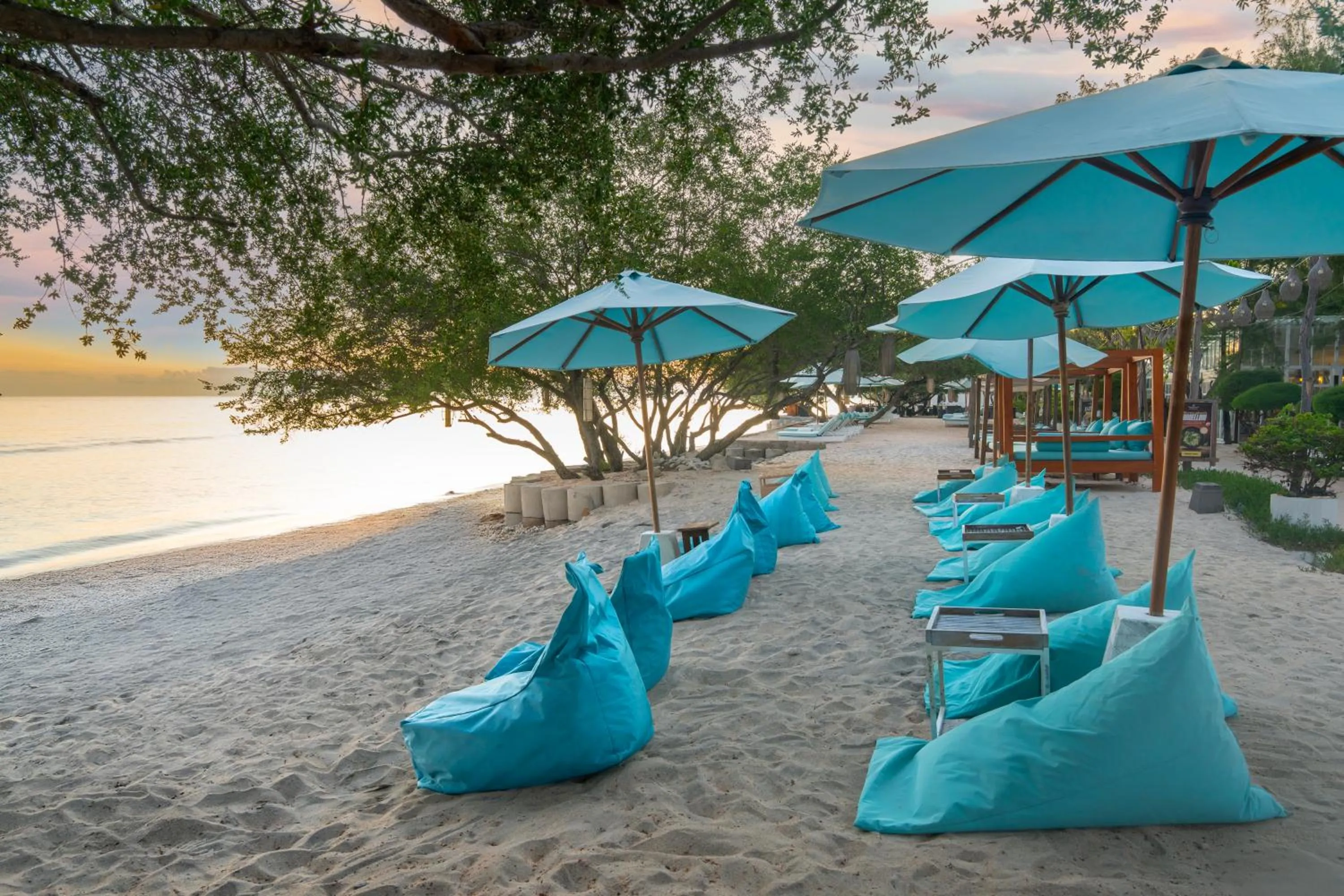 Beach in Jambuluwuk Oceano Gili Trawangan