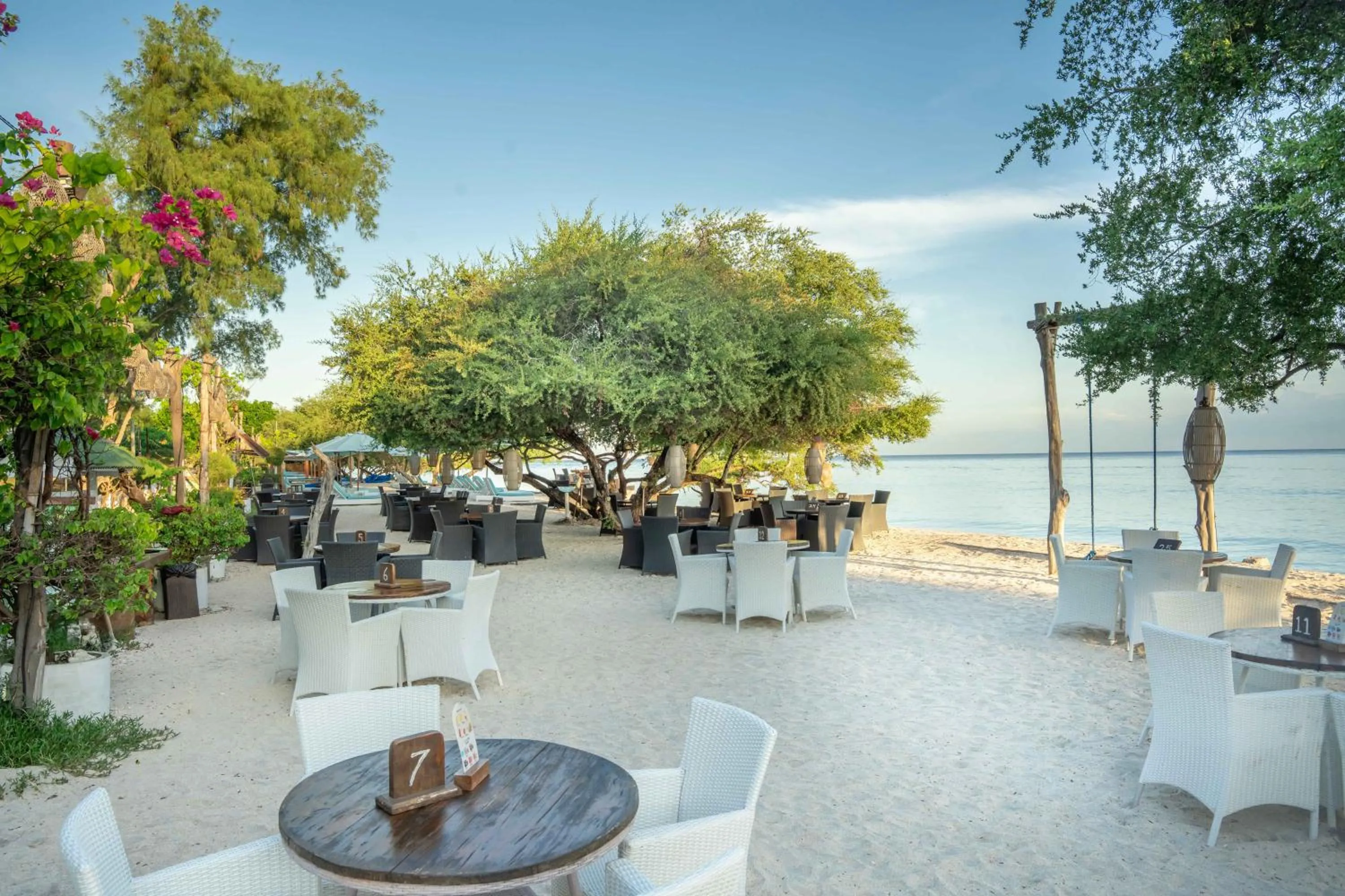 Restaurant/places to eat in Jambuluwuk Oceano Gili Trawangan