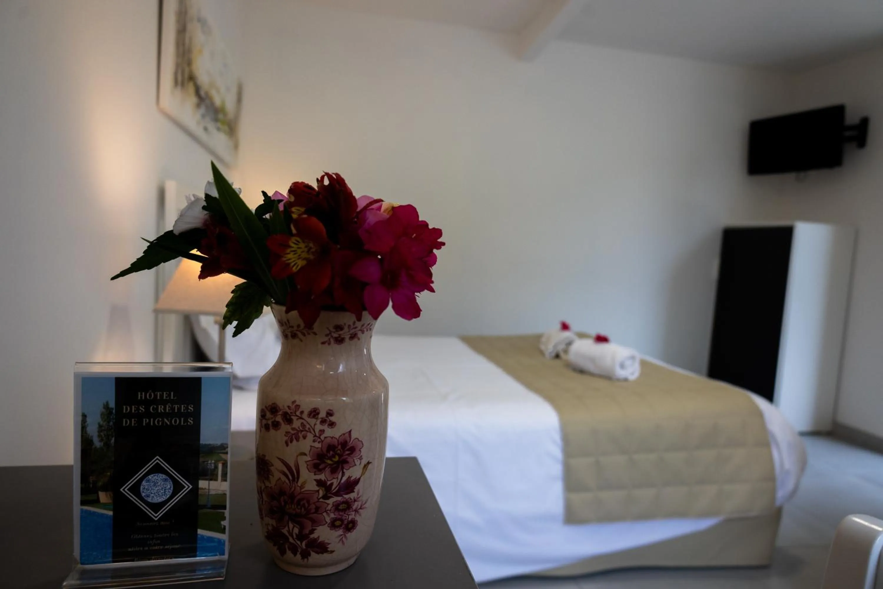 Bed in Logis des Crêtes de Pignols