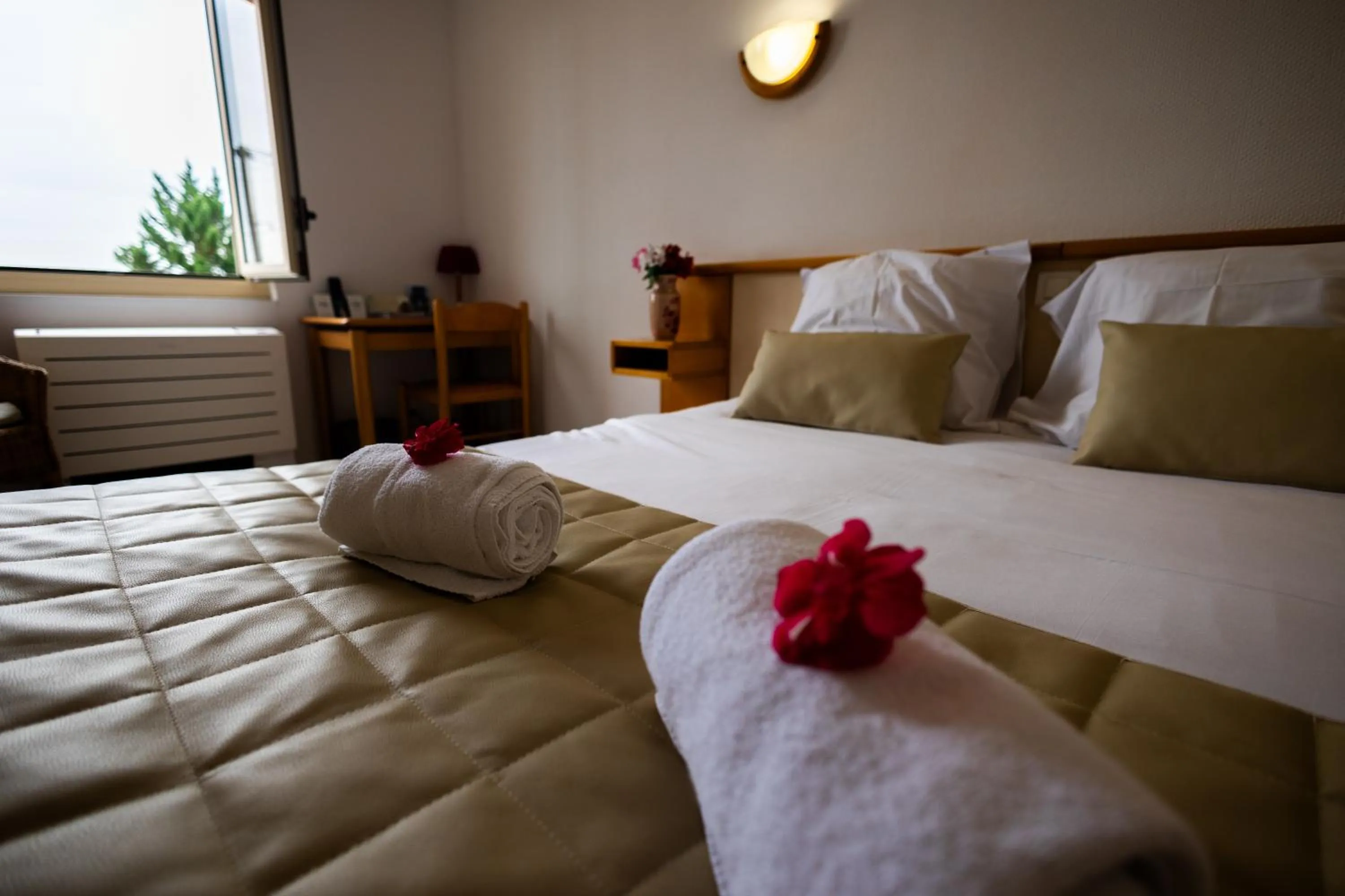 Bed in Logis des Crêtes de Pignols