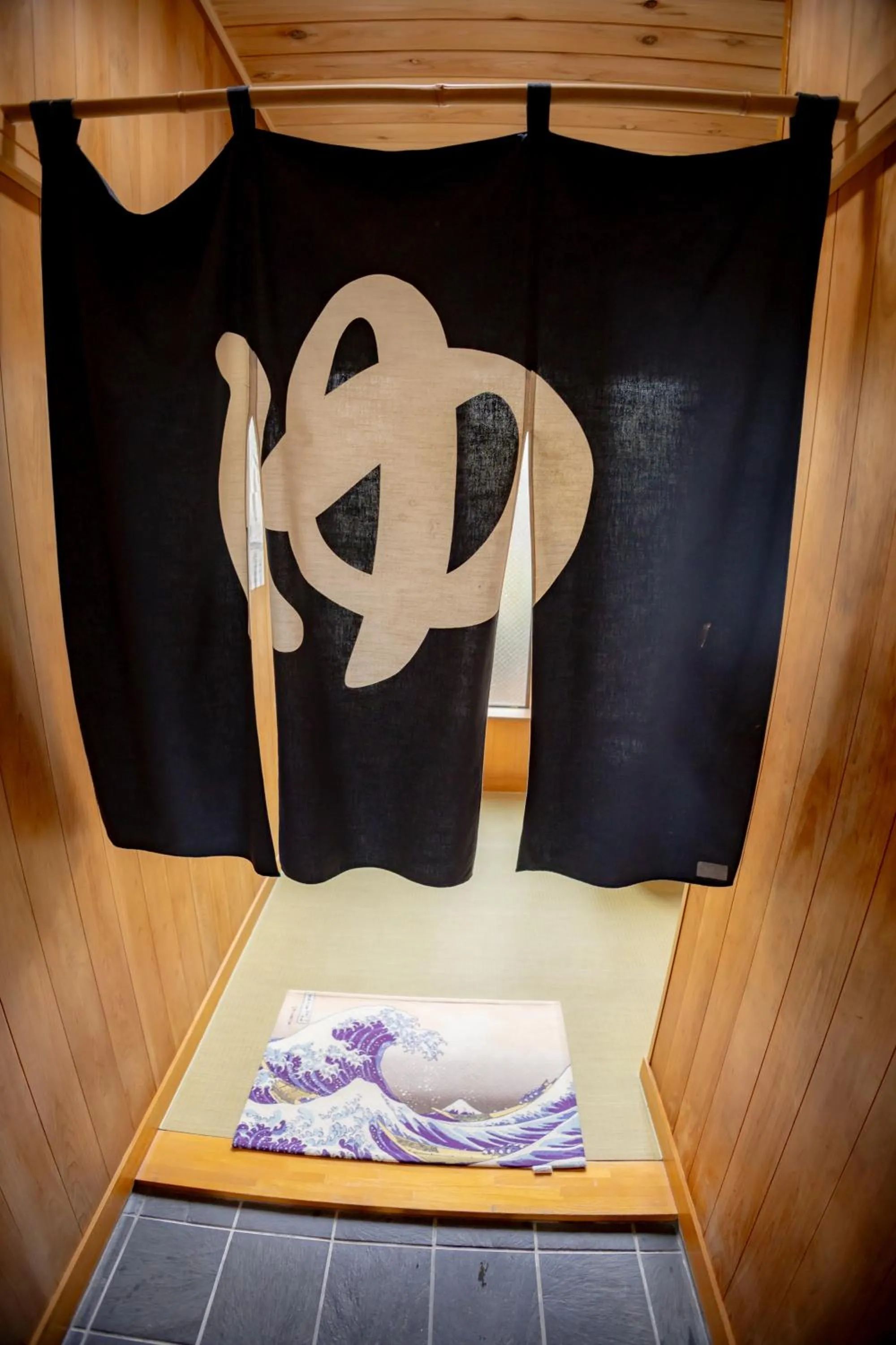 Hot Spring Bath in Onsen & Garden -Asante Inn-