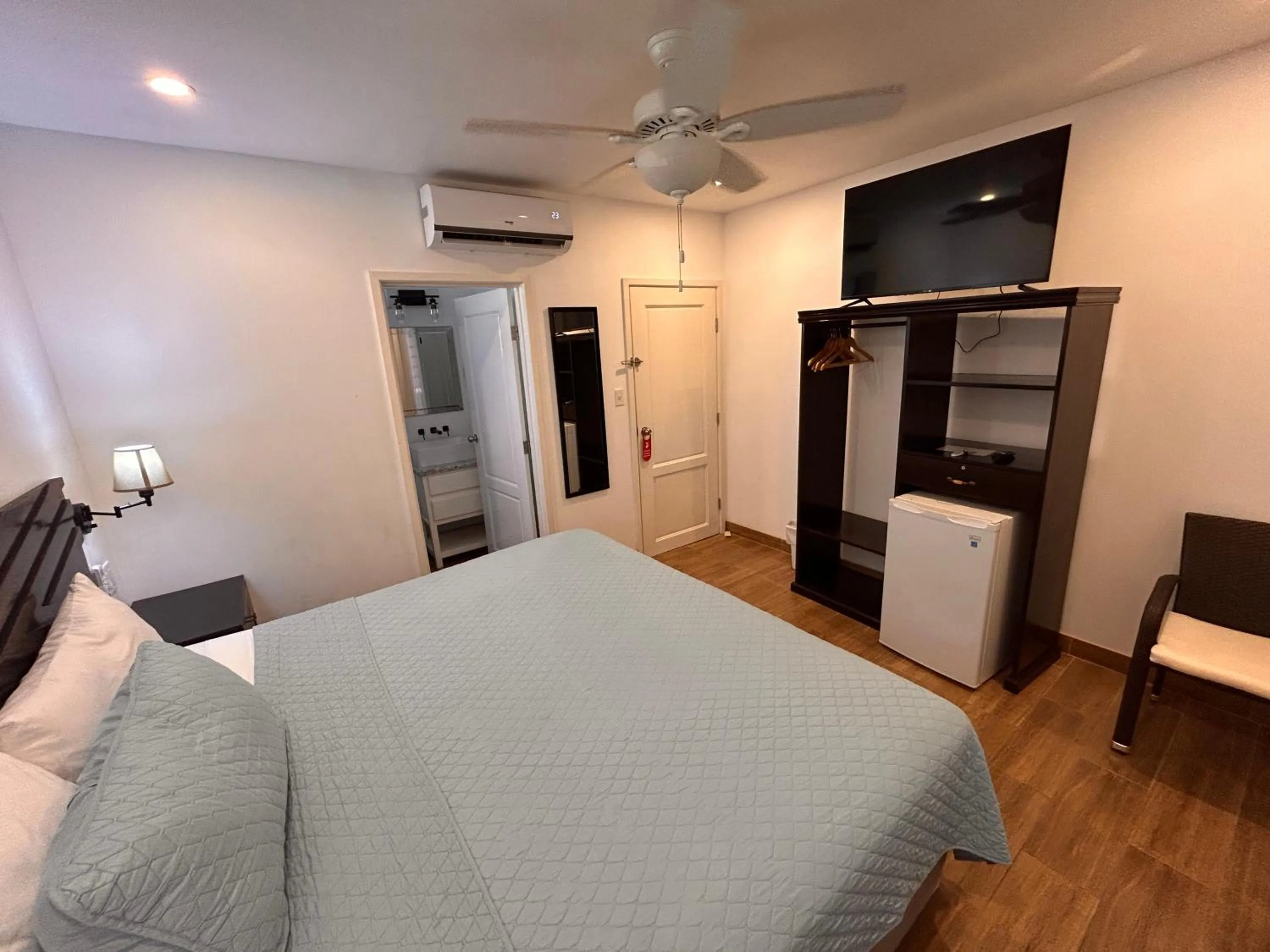 Bed in La Casa de Paz Hotel