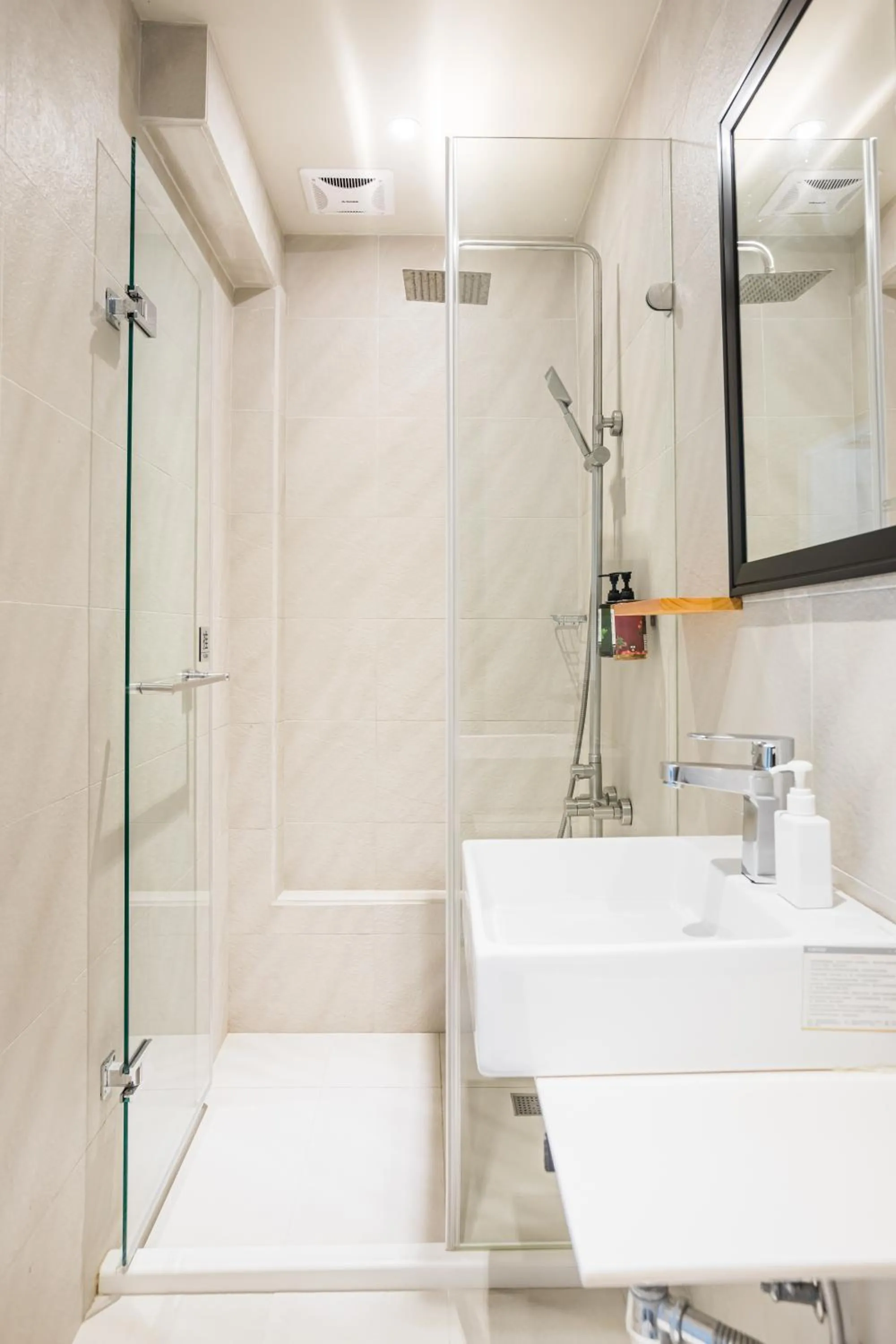 Bathroom in Tiin Tinn Inn - Tiehua Xiutai