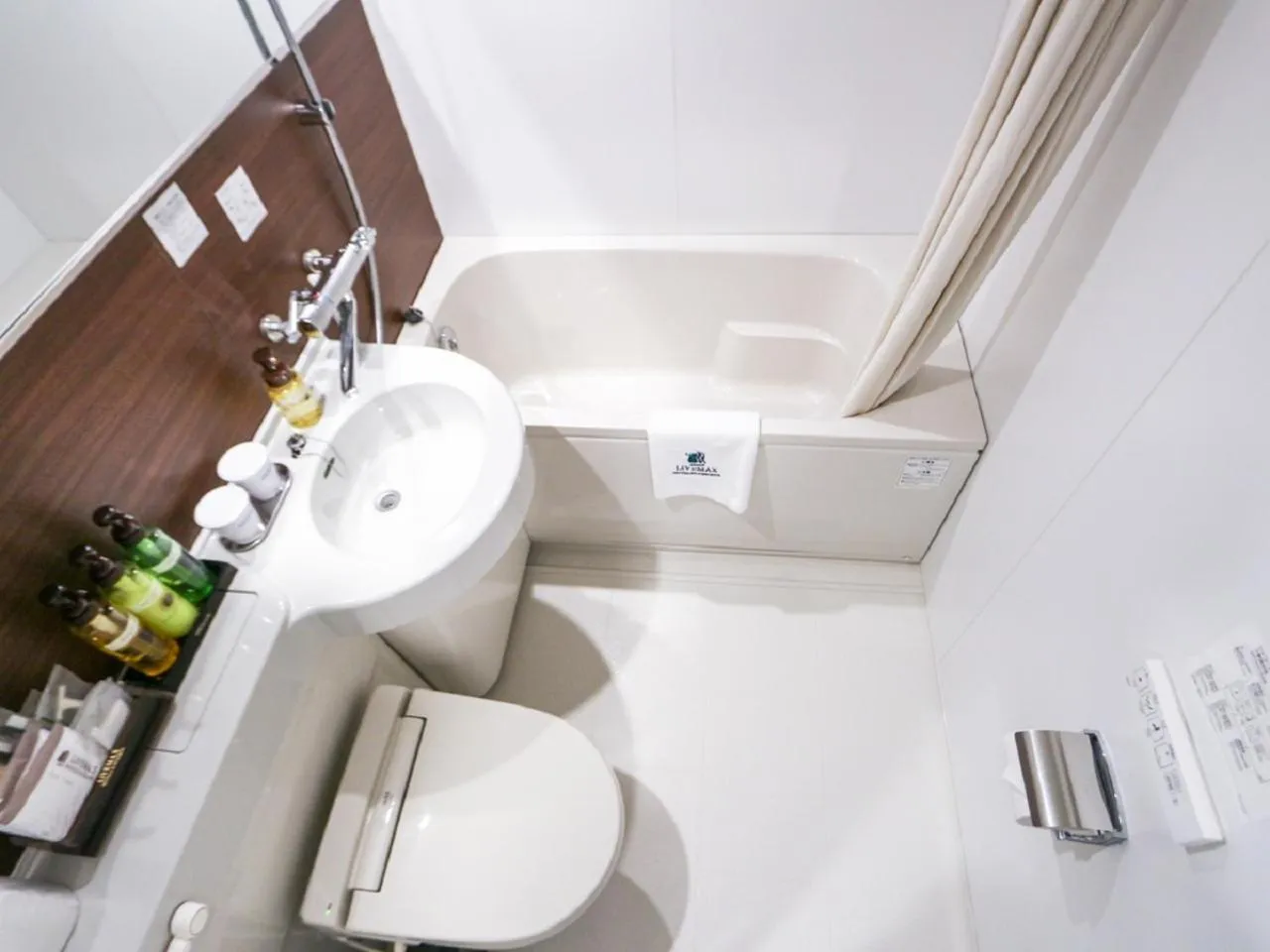 Shower in HOTEL LiVEMAX Nigata Nagaoka Station