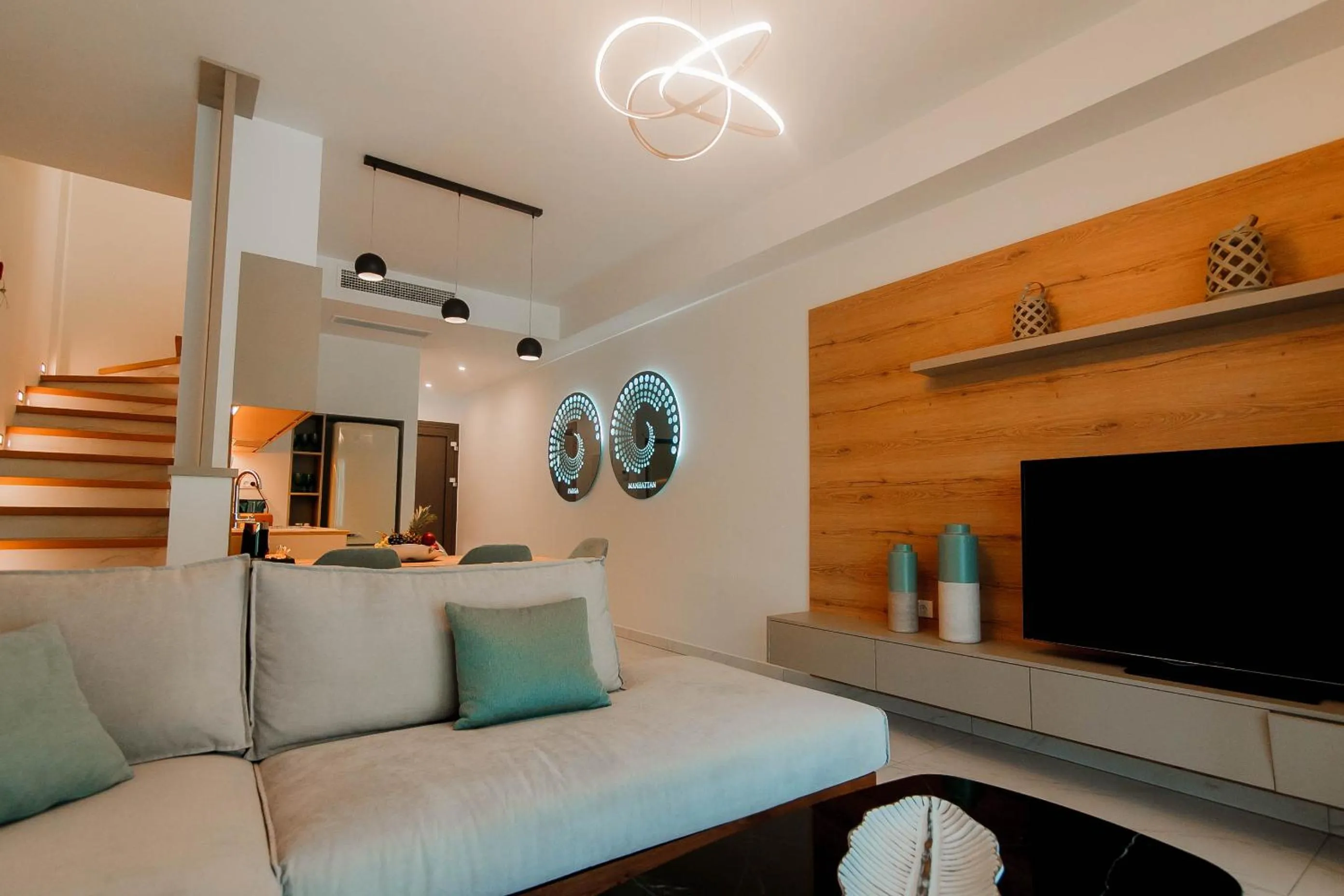 Communal lounge/ TV room in Elite Luxury Villas